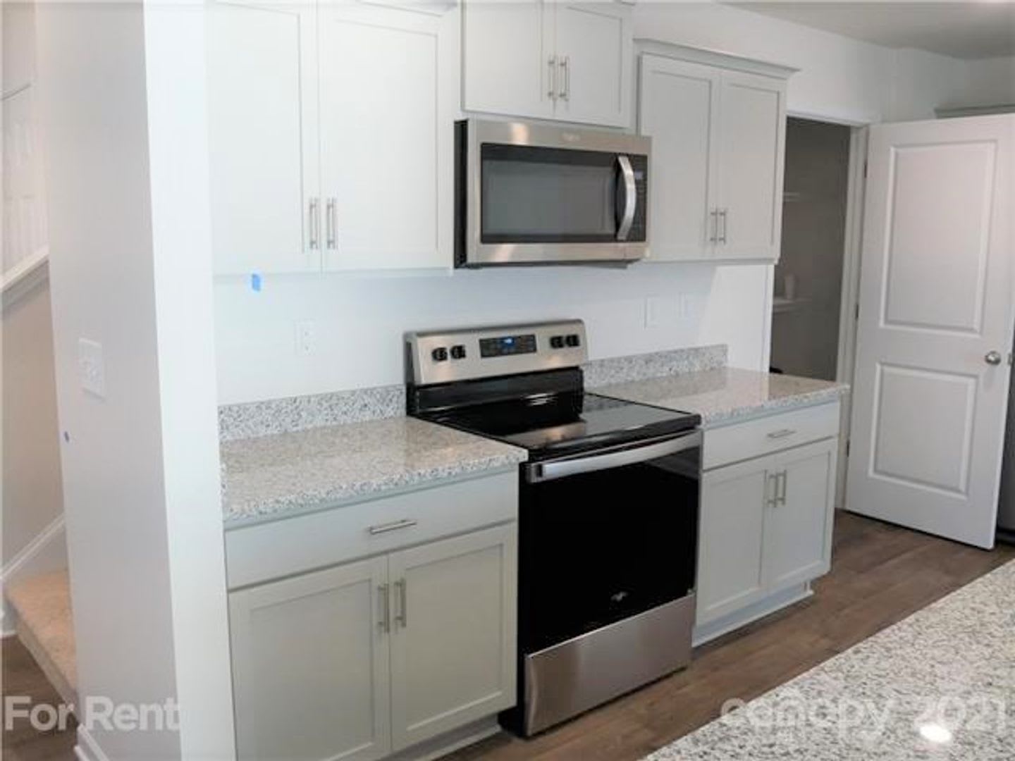 Beautiful Newer Home!! – photo 4