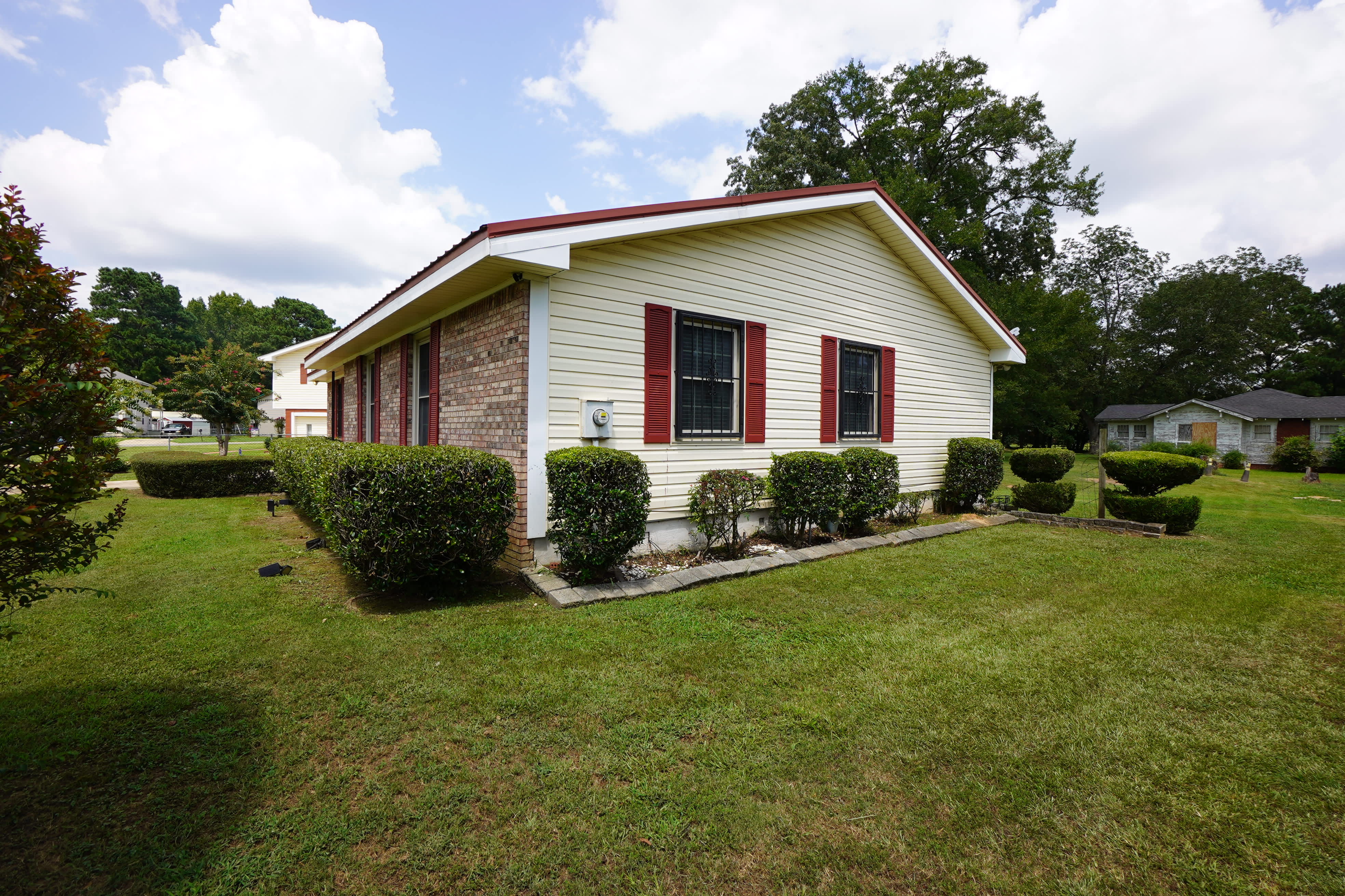 505 Westchester Drive – photo 3