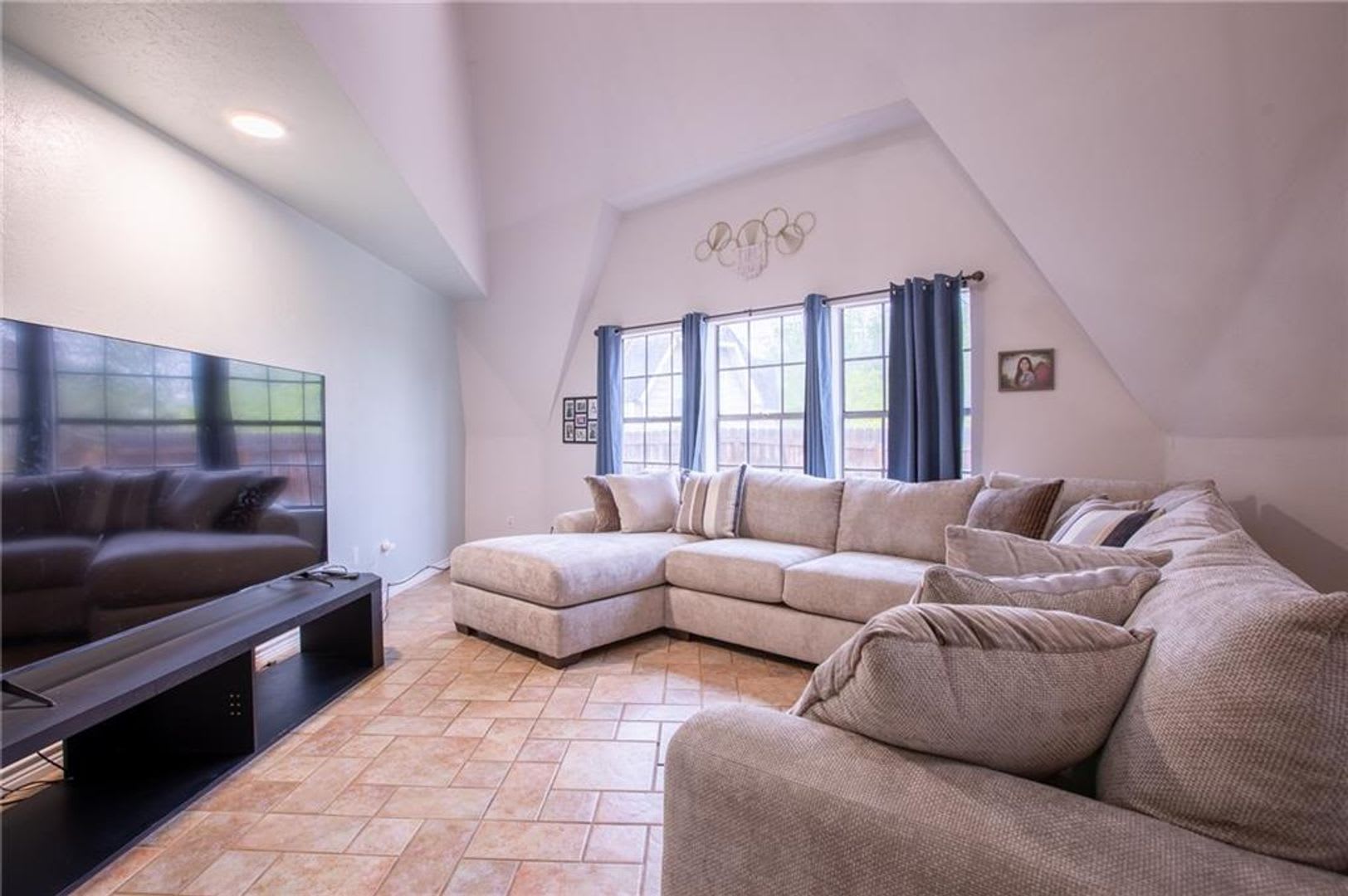 One Of A Kind Dome Home Near Dick Kleberg Park Kingsville – photo 3