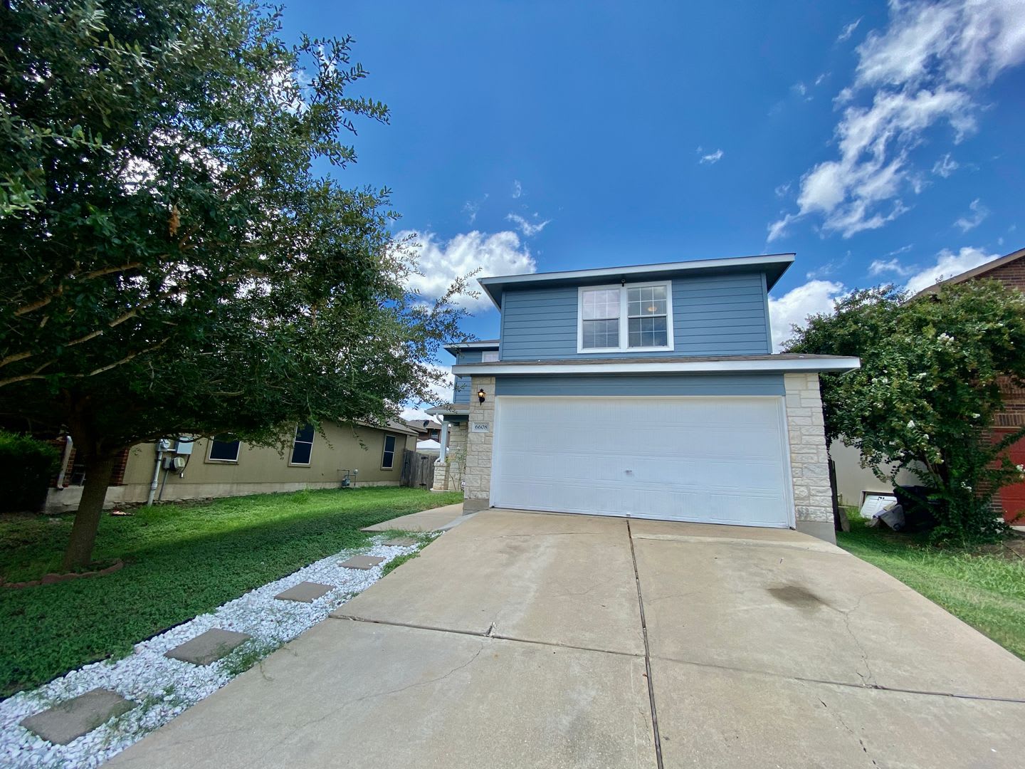 4 Bedroom, 3 Bathroom in Del Valle!! – photo 1