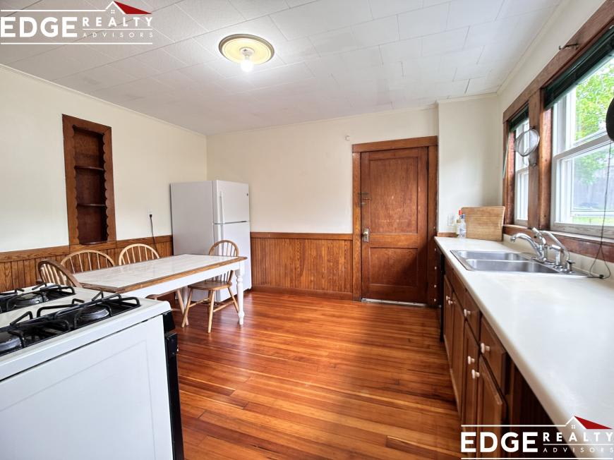 41 Hobart St. – photo 2