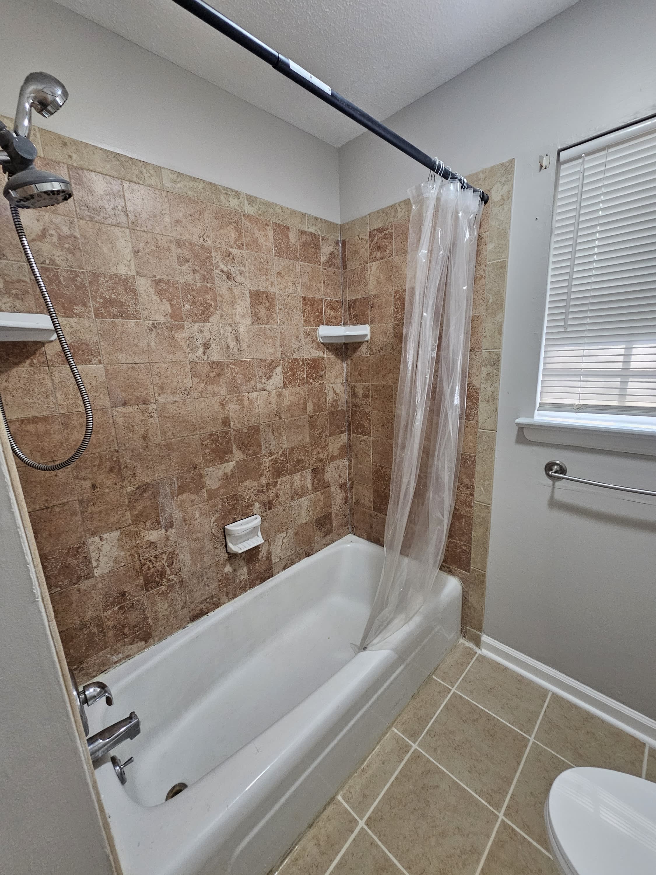 1108 Thomas Lane – photo 5