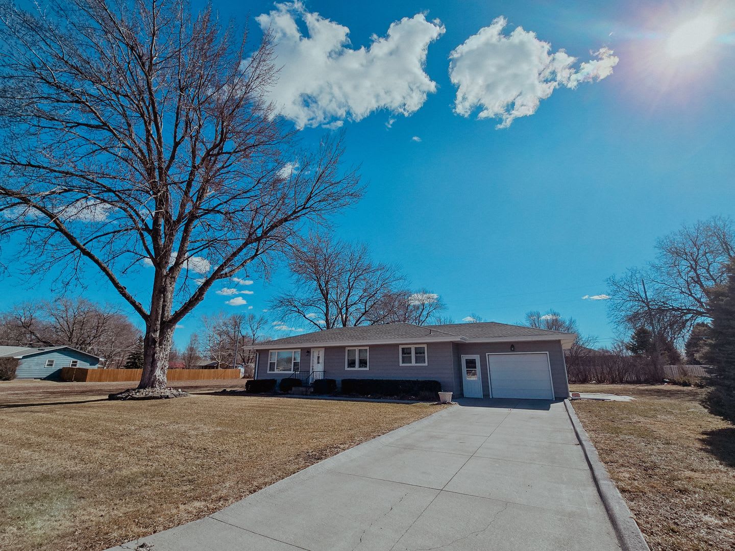 1605 Grand Ave – photo 1