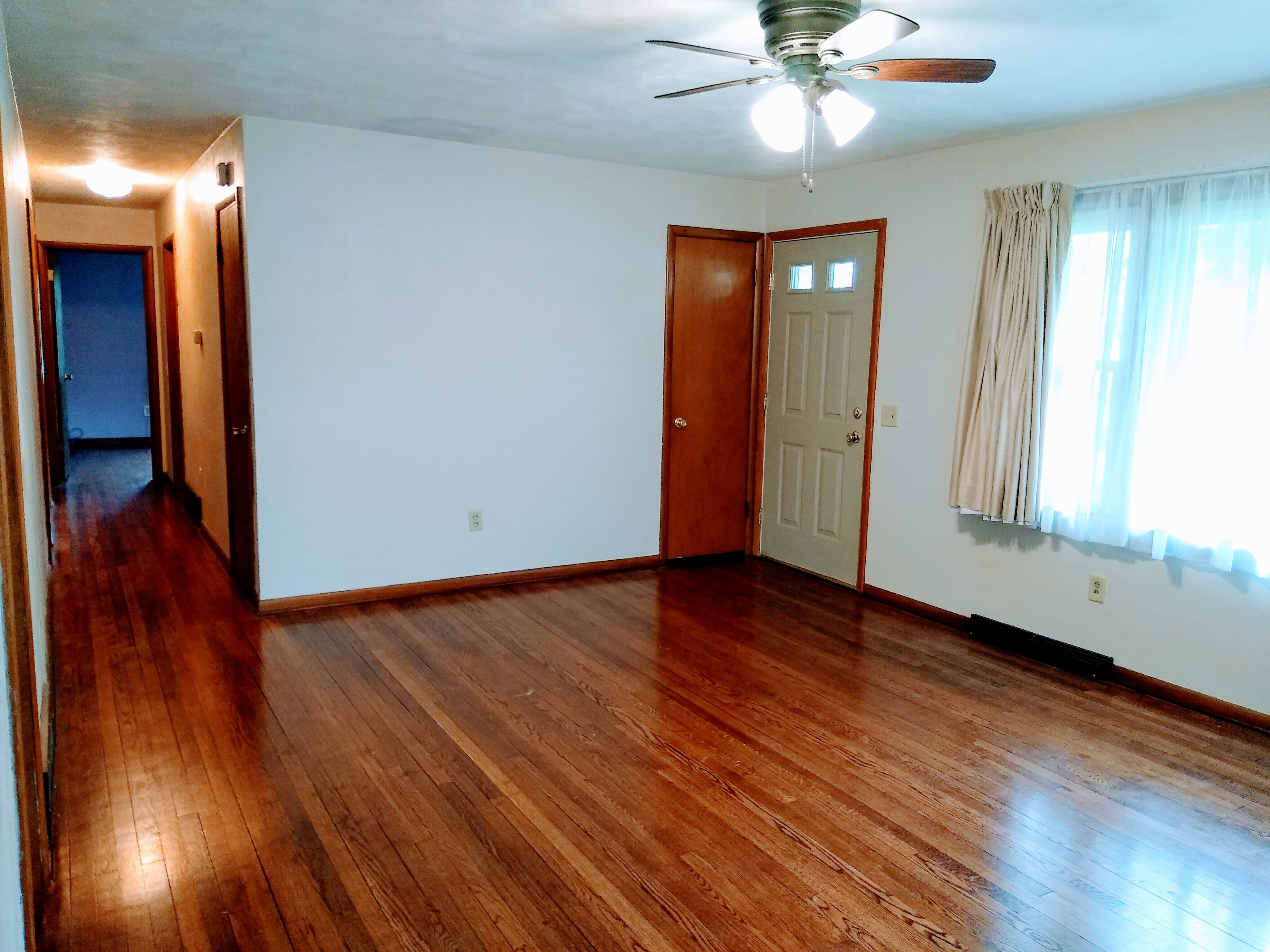 205 Sherwood Drive – photo 3