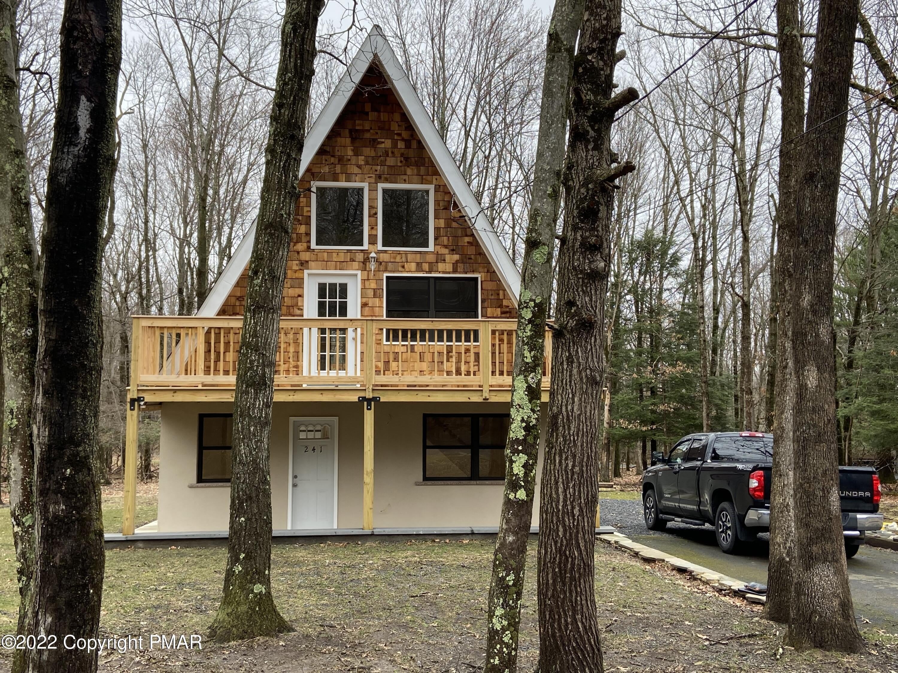 241 Pine Tree Drive – photo 1