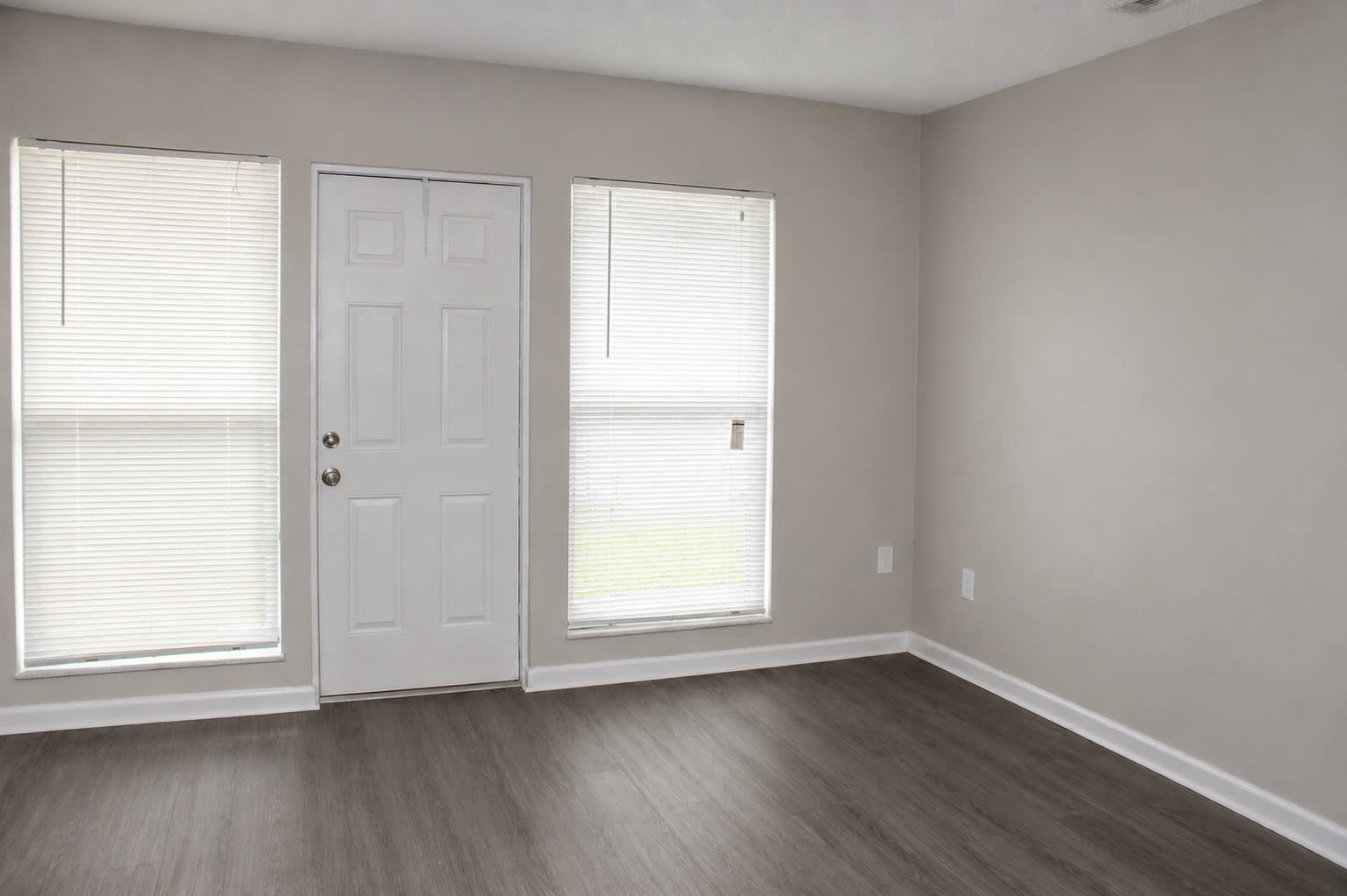 5801 N Flagler Dr – photo 1
