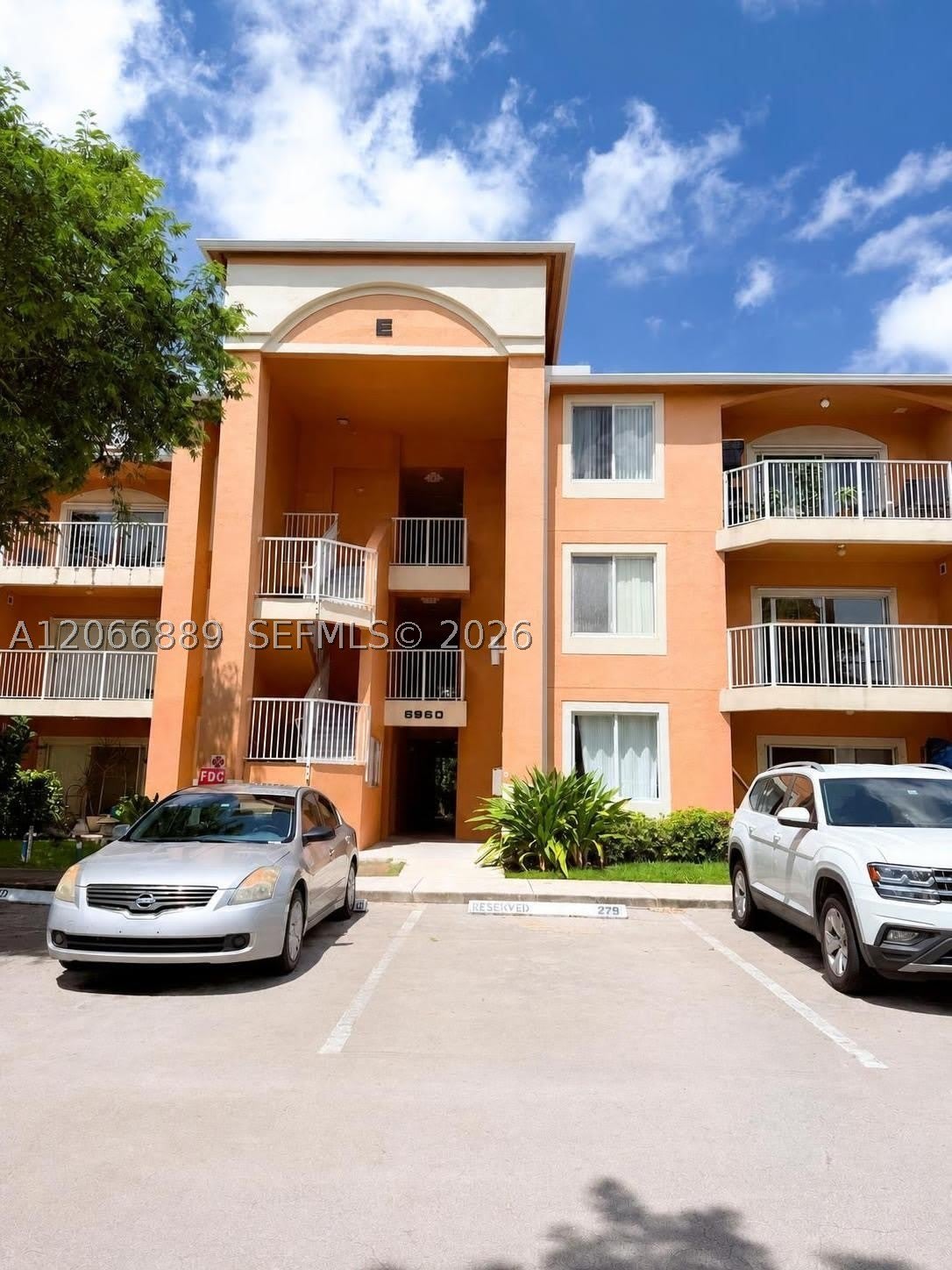 6960 Sw 39Th St – photo 2