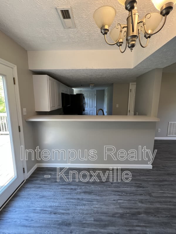 6014 Waterbury Ln – photo 5