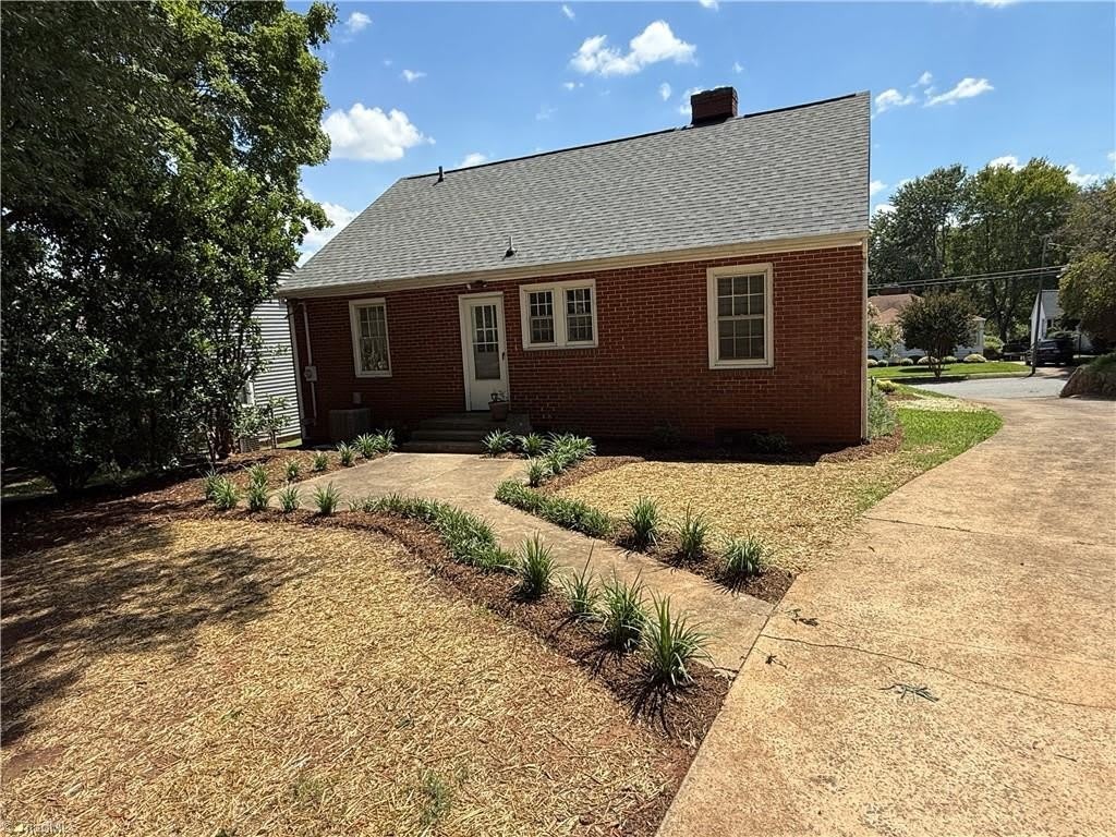 2179 Gaston Street – photo 5