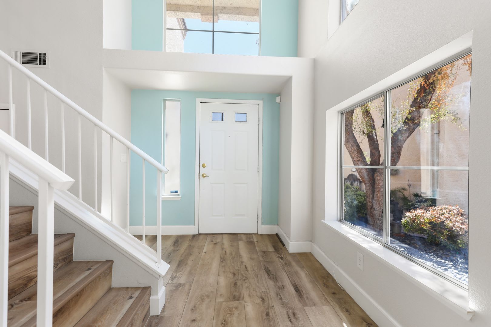Beautiful Townhome 1st Floor Primary Suite Desert Shores Racquet Club – photo 1