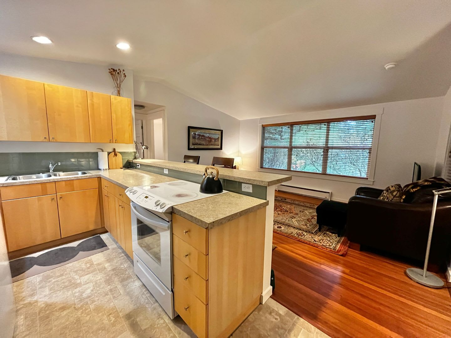 Historic Fort Ward Townhome on Bainbridge Island – photo 4