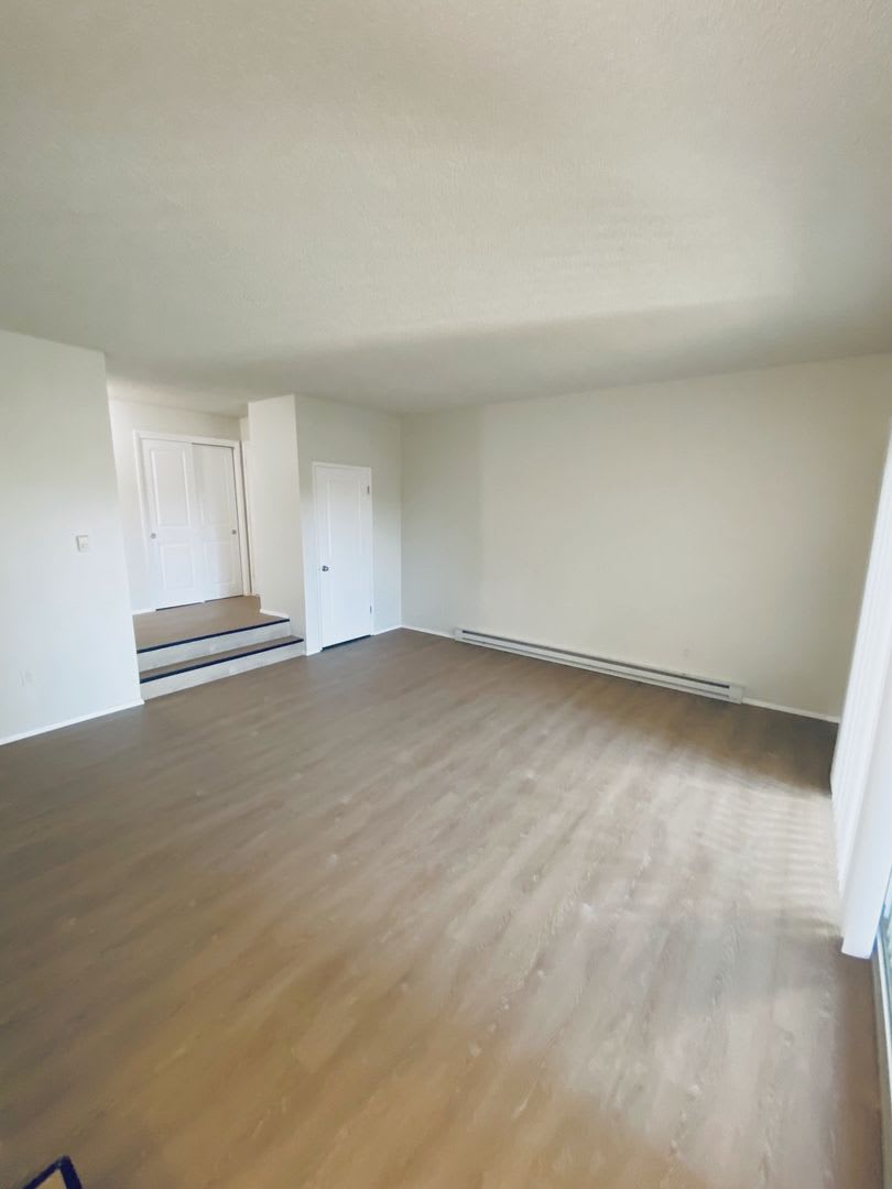 Hilltop Apartments – photo 2