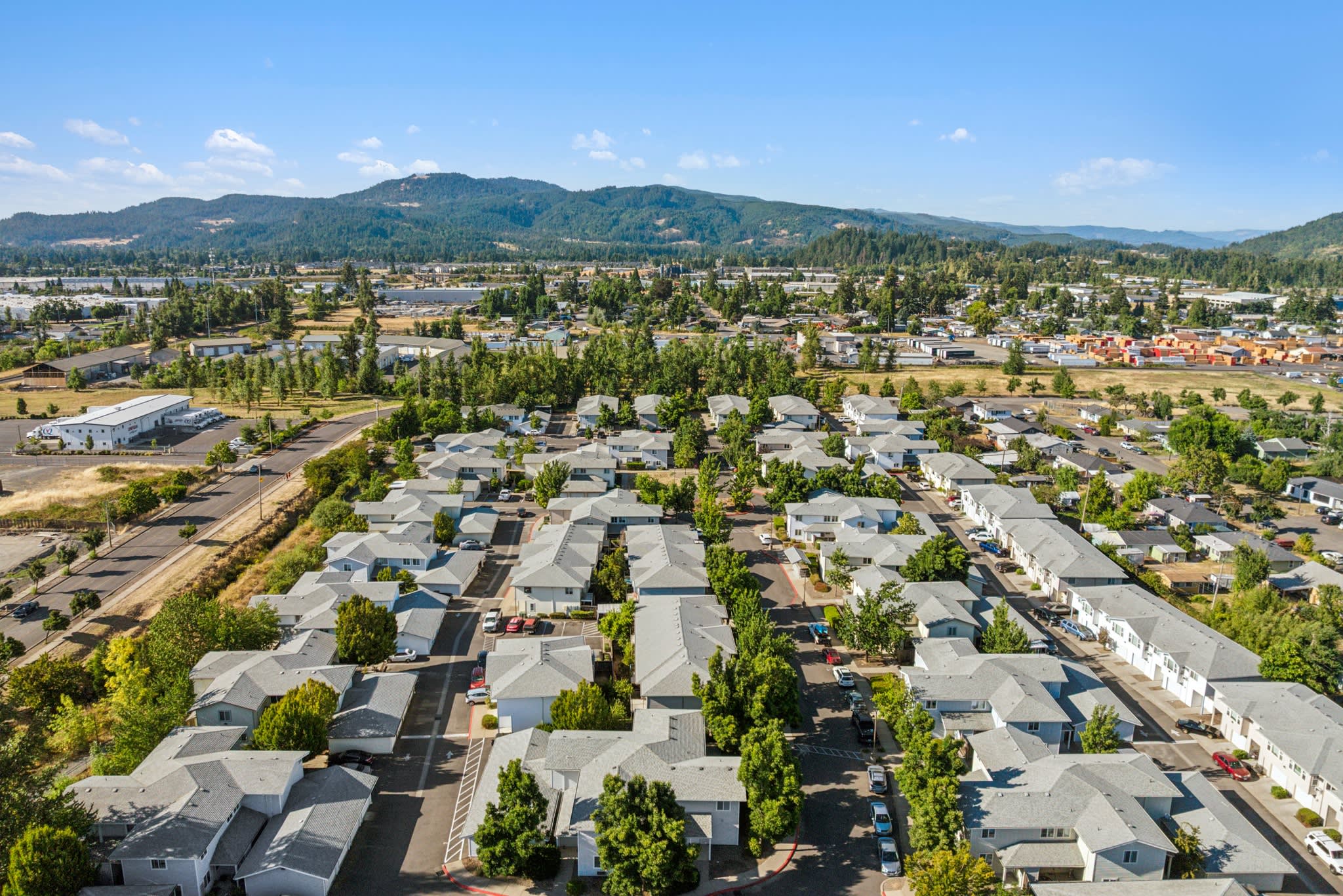 Gateway Village – photo 4