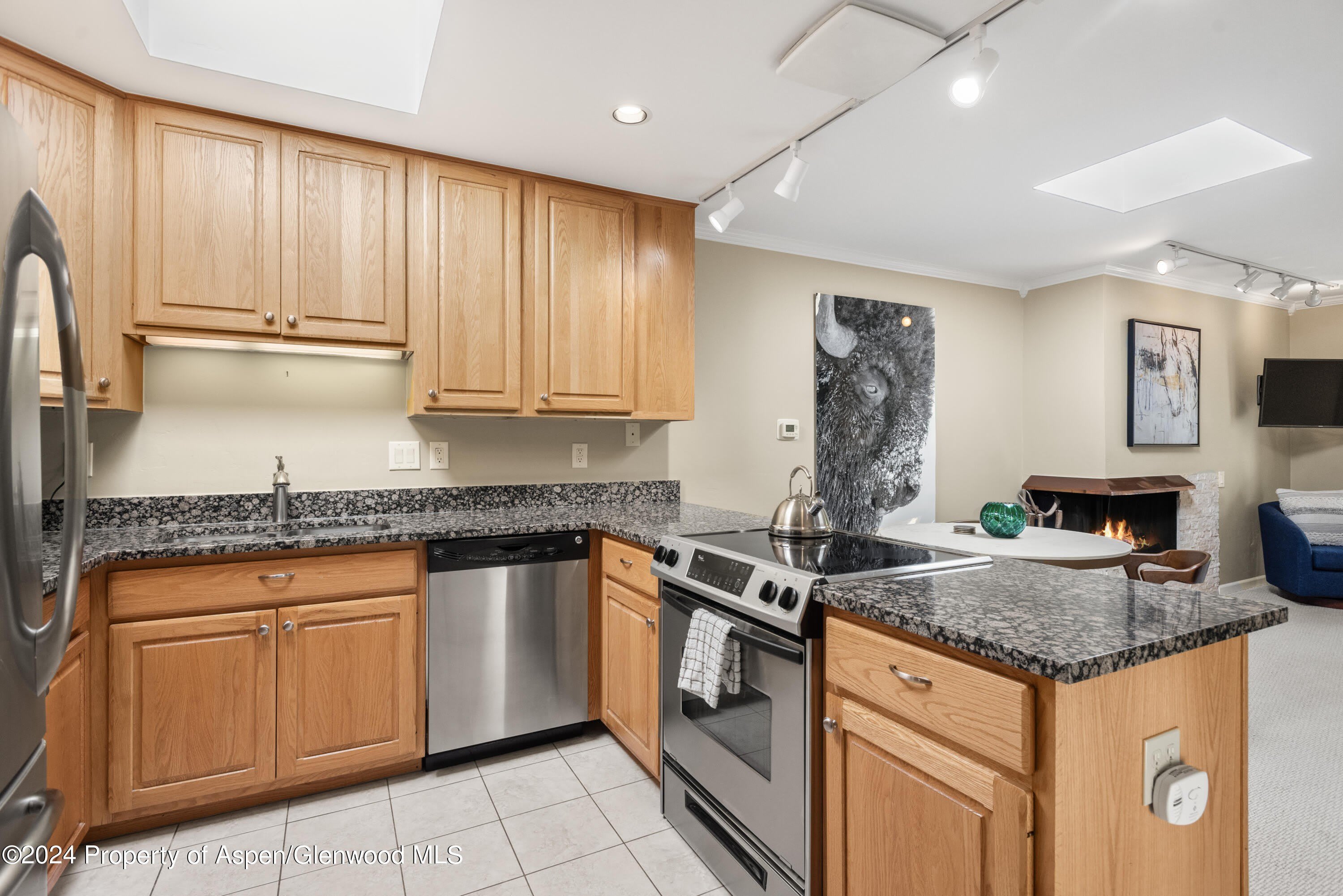 210 E Cooper Avenue – photo 5