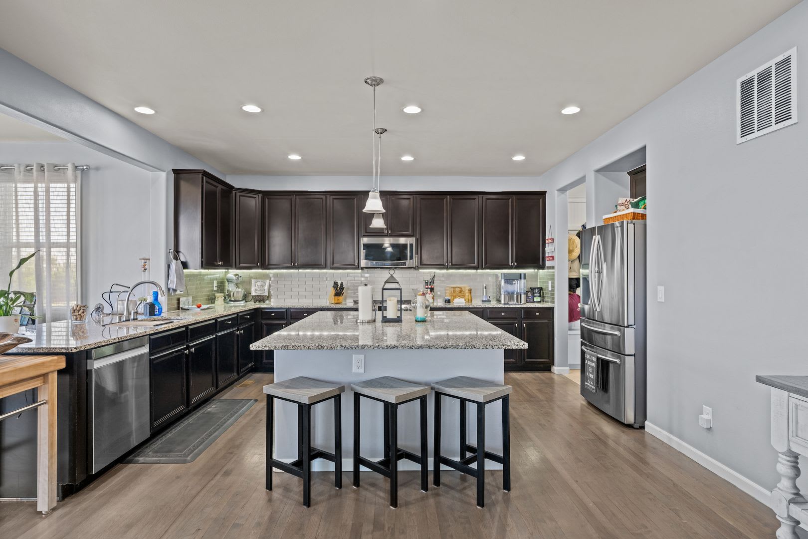 Gorgeous home with spectacular Front Range views! – photo 4