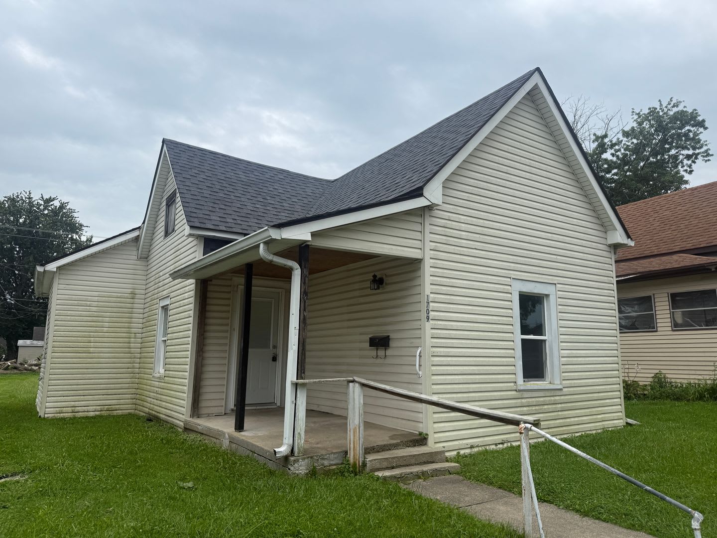 Remodeled* 3 bed 1 bath home! – photo 1