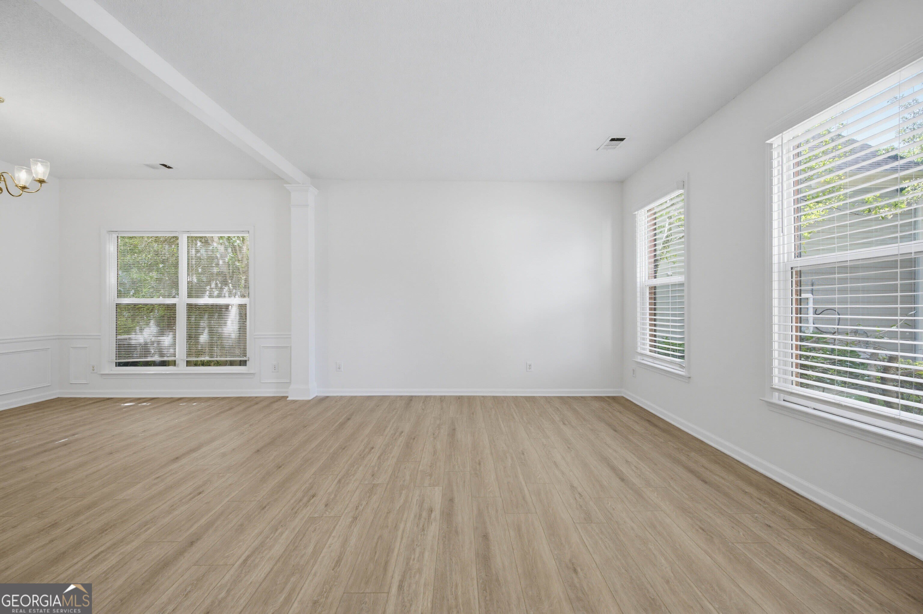395 Cadeleigh Court – photo 3