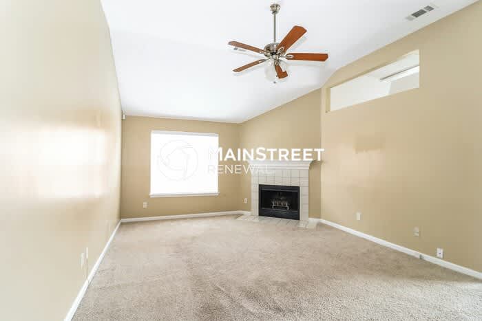 3836 Clarion Drive – photo 2