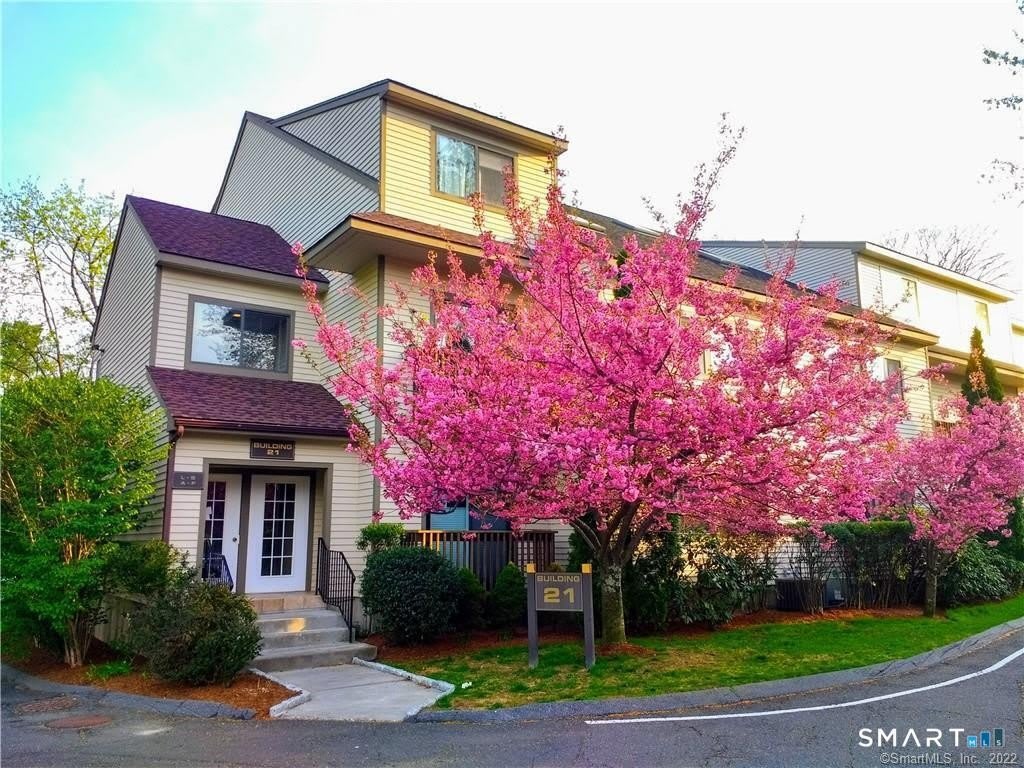 2435 Bedford Street – photo 3