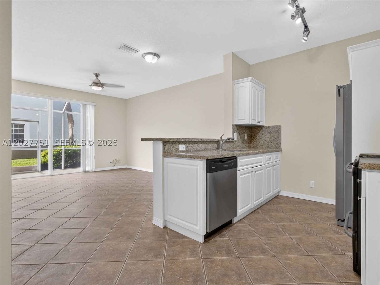 3677 San Simeon Cir – photo 2