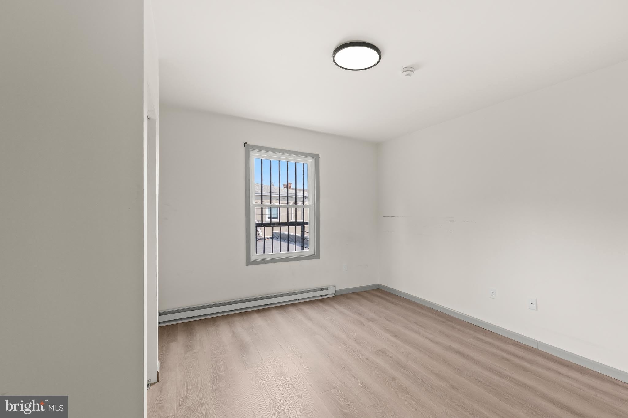 531 WALTON STREET – photo 4