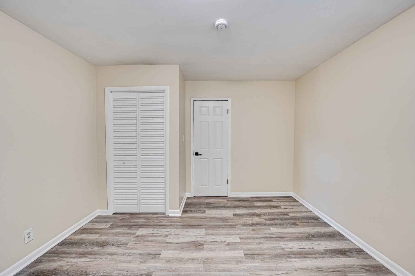451 Marion Avenue – photo 3