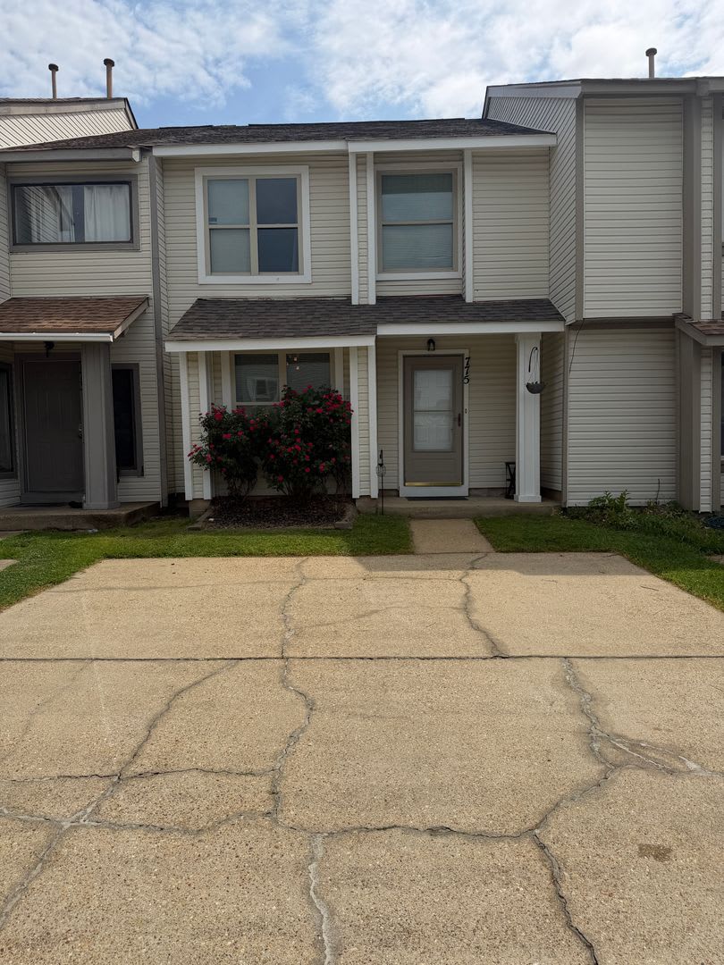 Ocean Lakes Three Bedroom Townhome – photo 2