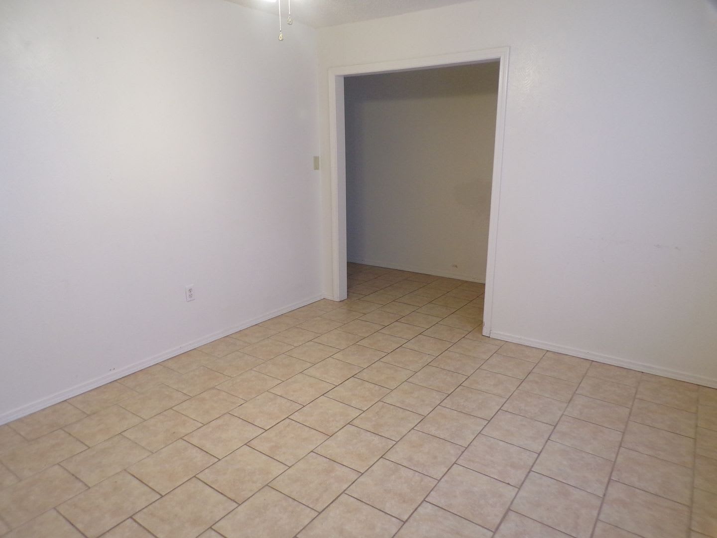 Great home located in Parklane – photo 4