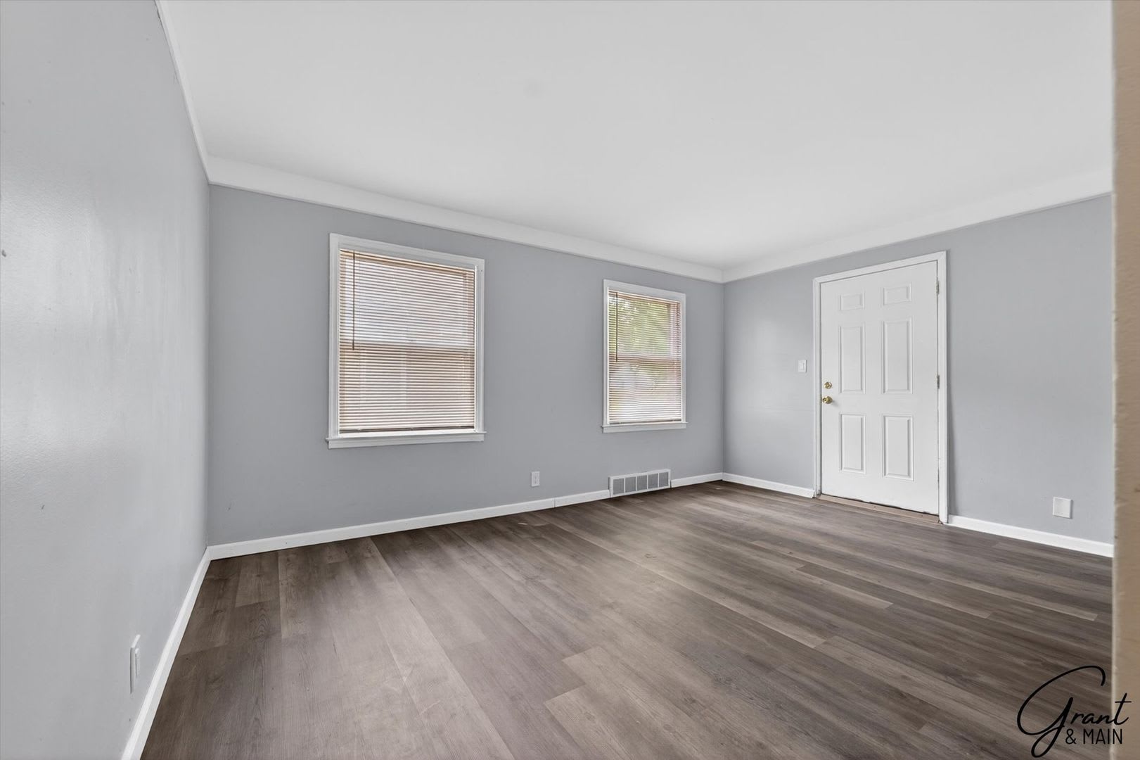 1100 2 Bedroom Ranch – photo 5