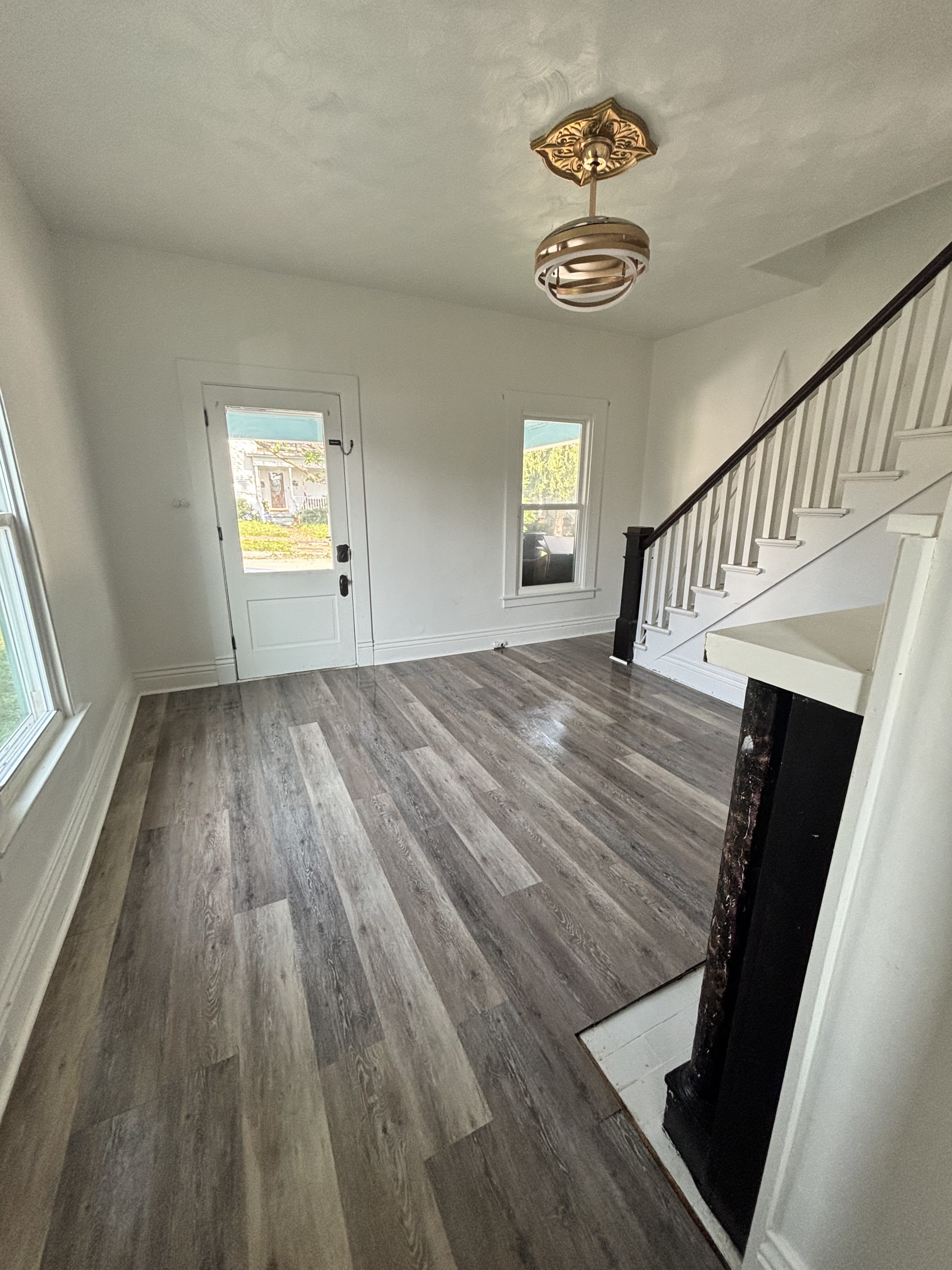 204 N 2Nd St – photo 2