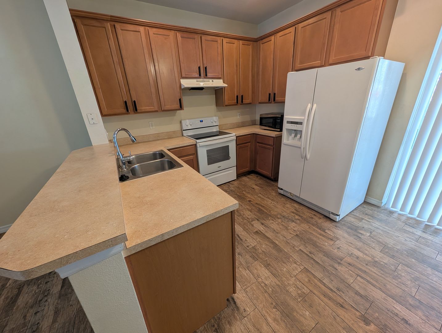 For Rent- 2 Bed 2 And – photo 2