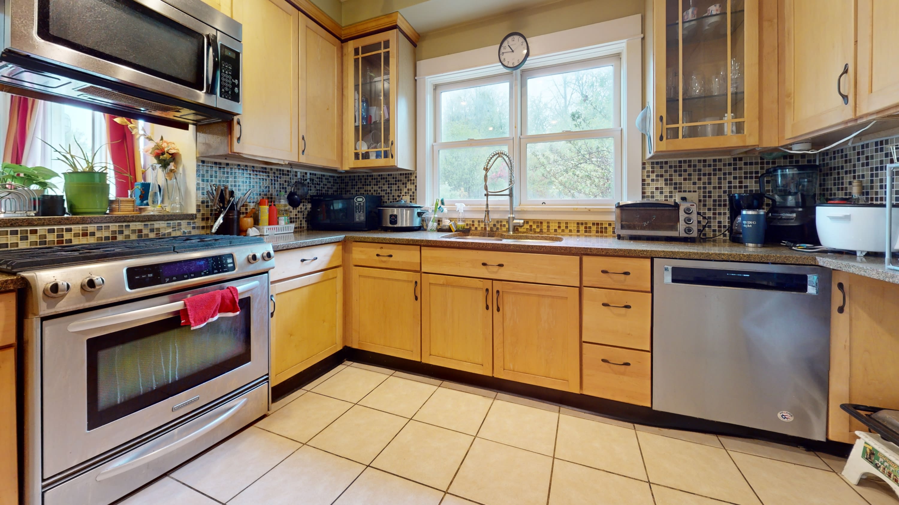 175 East King Road – photo 4