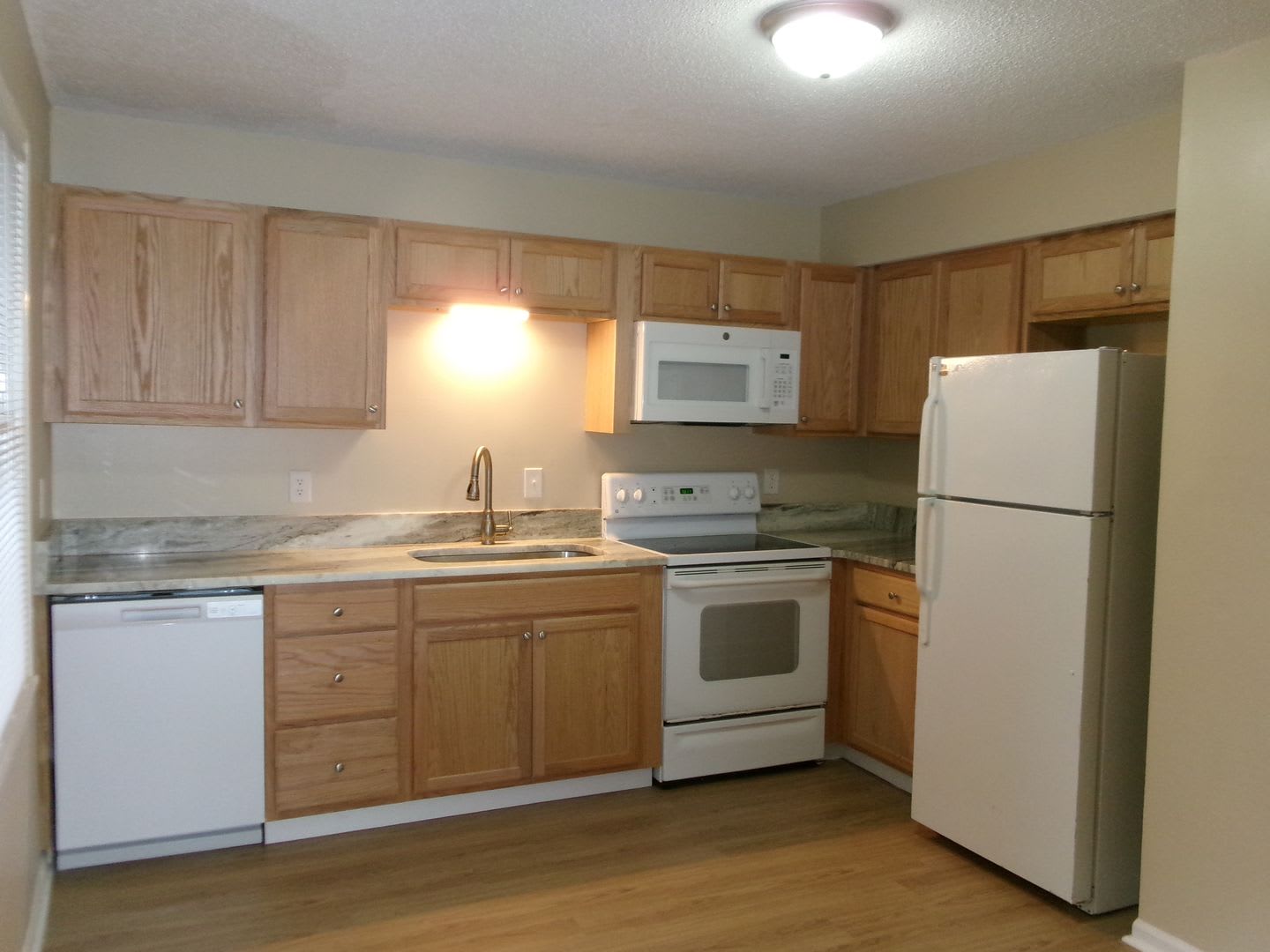 RENT SPECIAL – photo 4