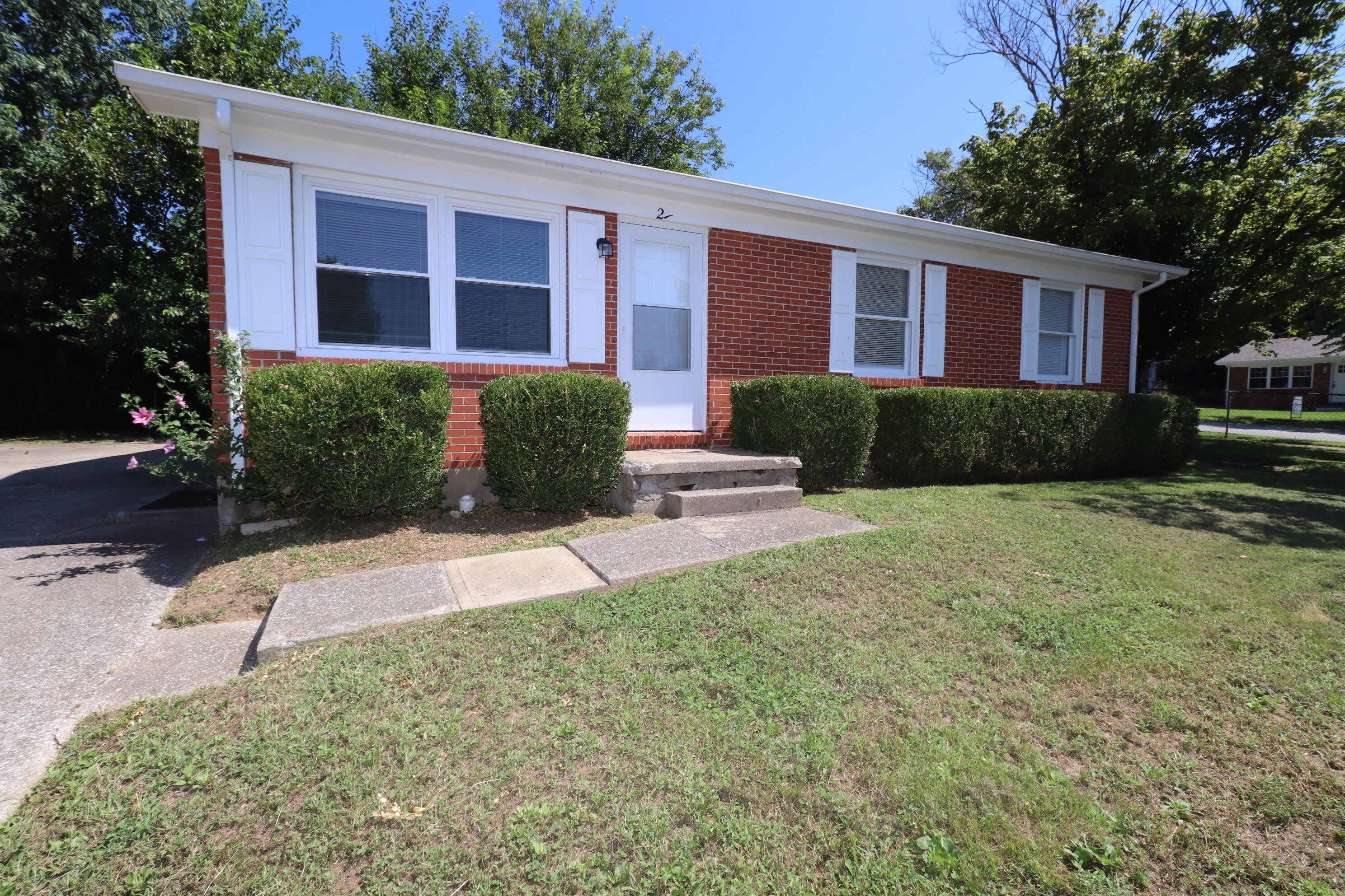 212 Foxwood Drive – photo 1