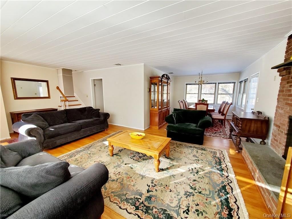 215 Harriman Road – photo 3