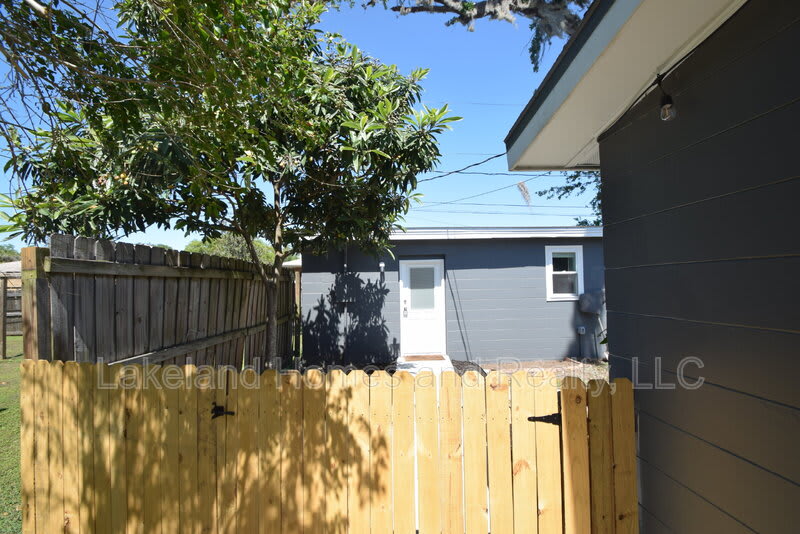 527 Garden Drive North – photo 3