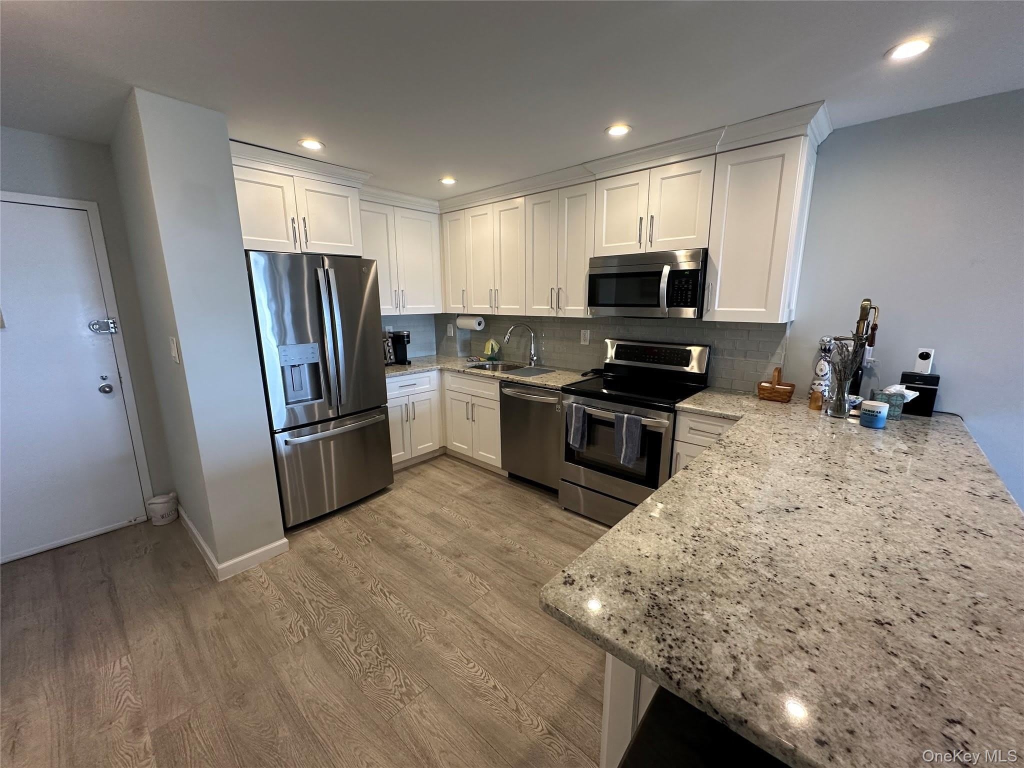 360 Shore Road – photo 4