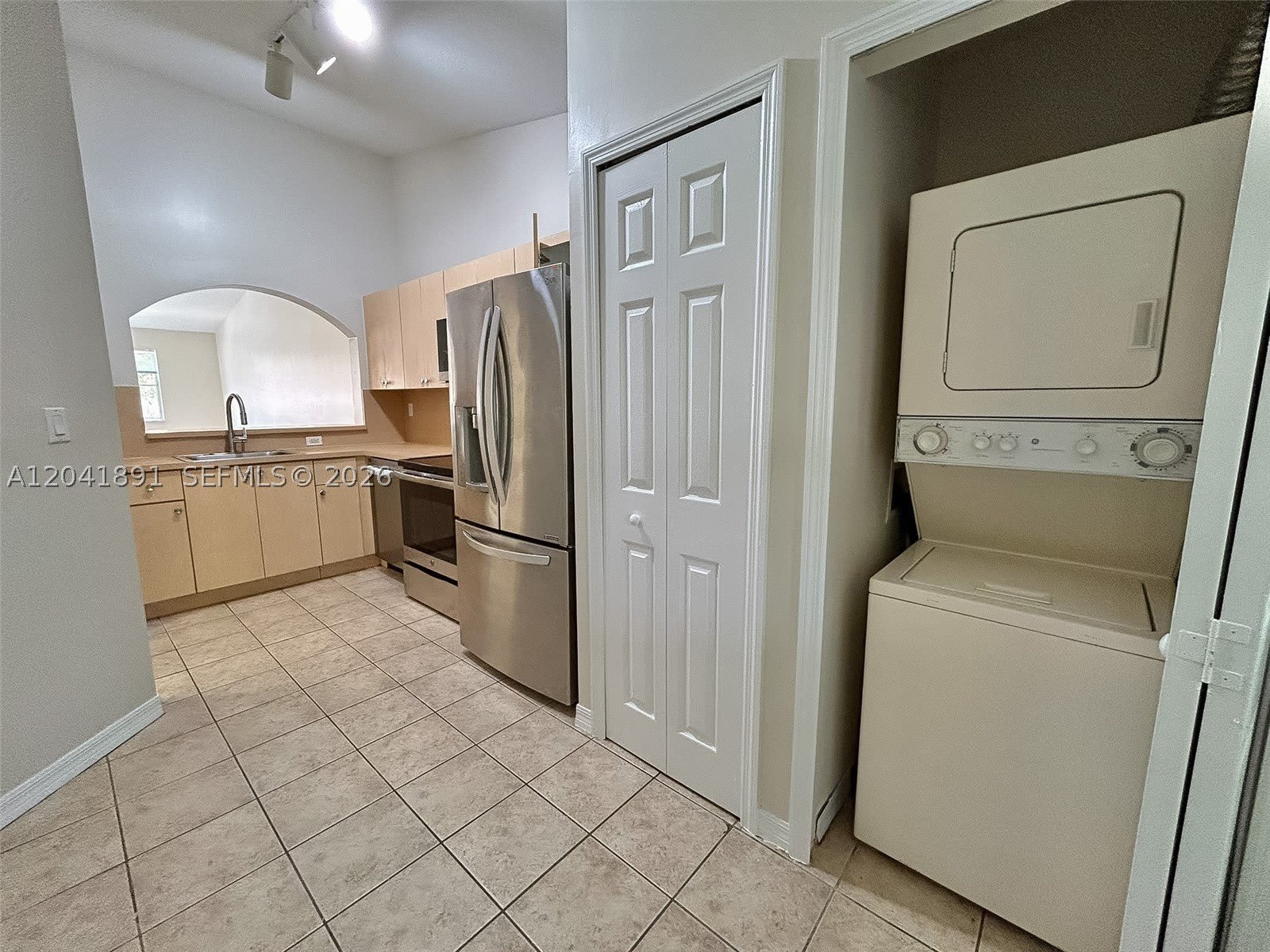 1270 SE 28th Ct – photo 4