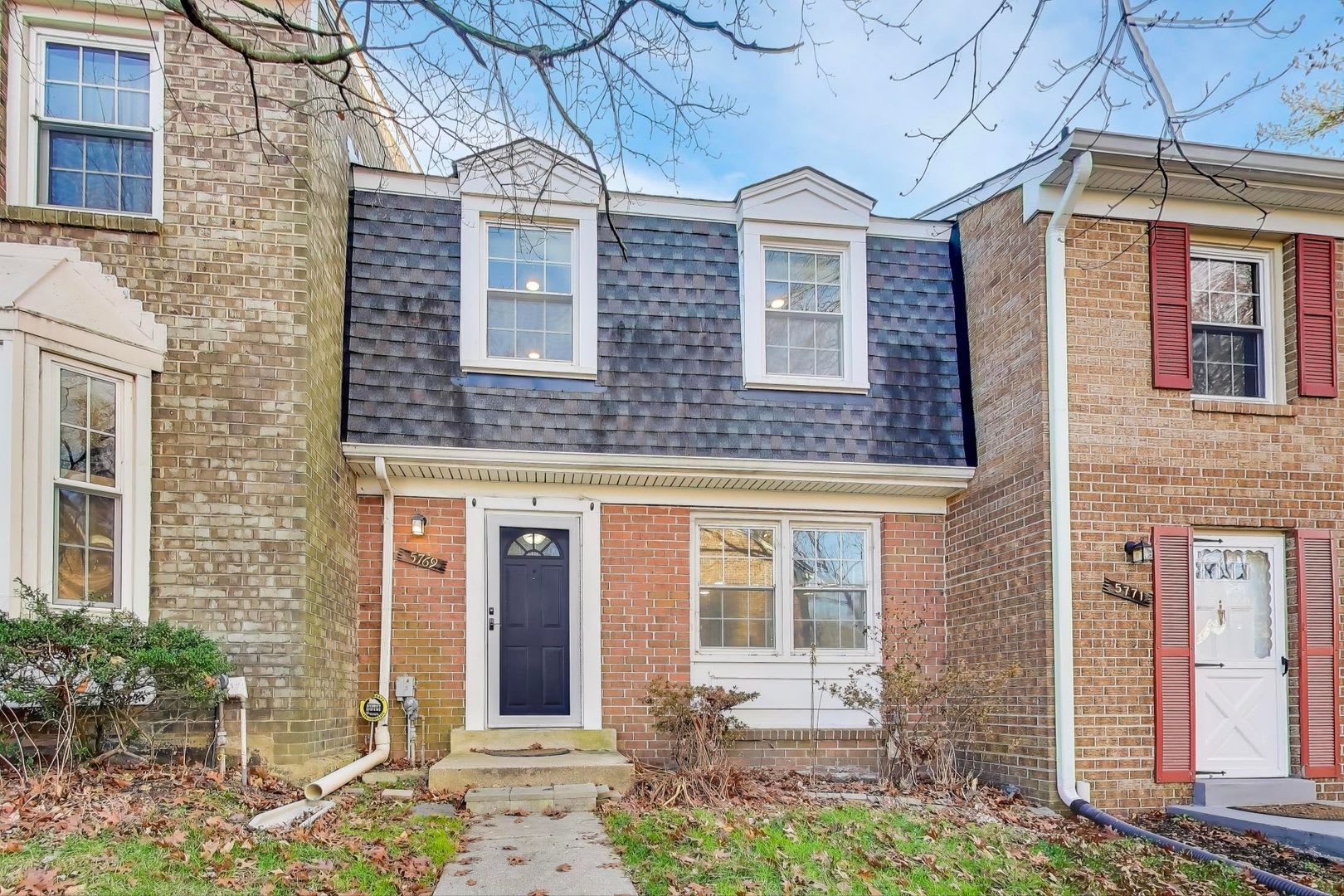 Nicely Remodeled 3 bed / 3.5 BATH's – photo 1