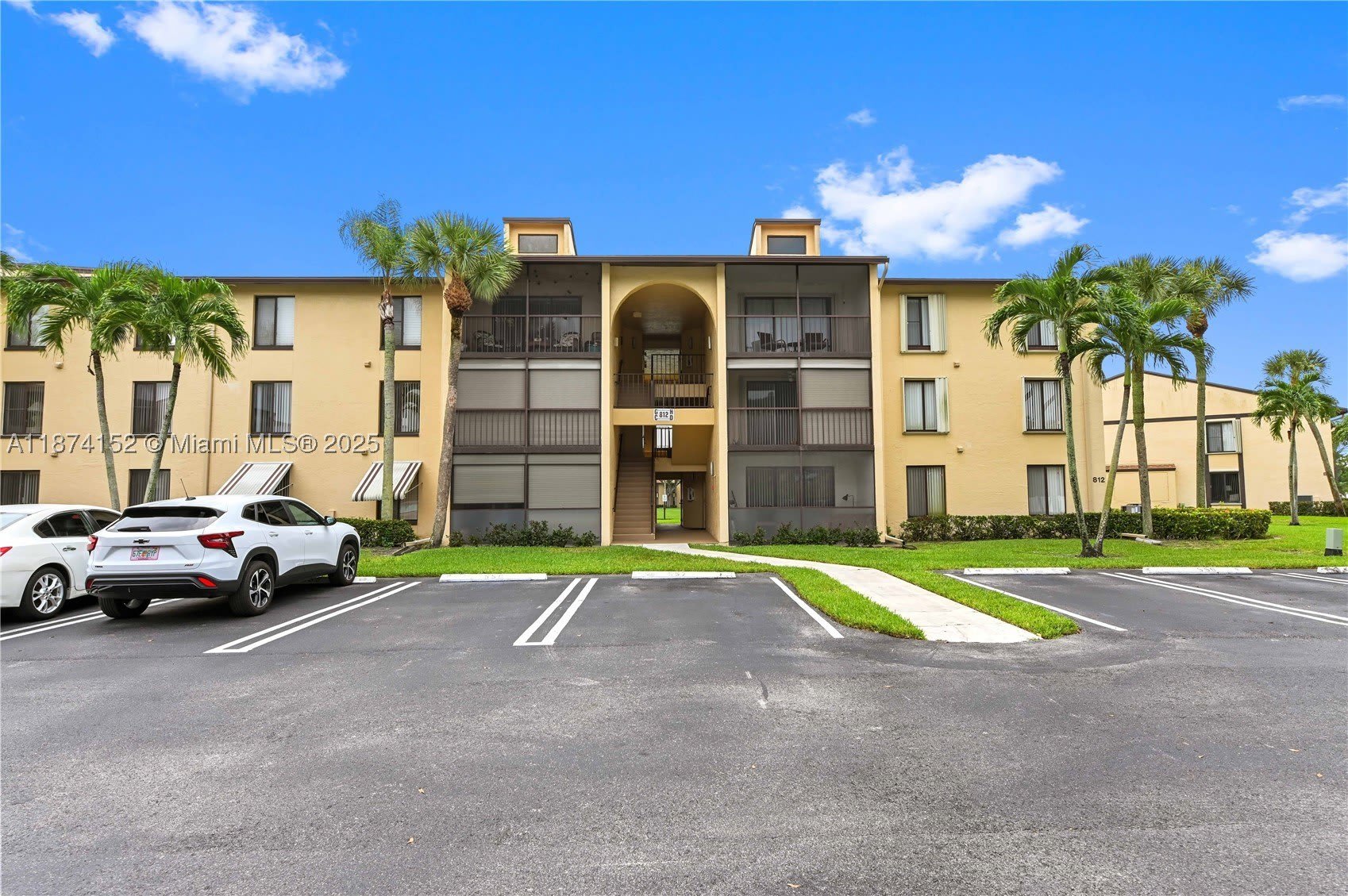 812 Sky Pine Way – photo 2
