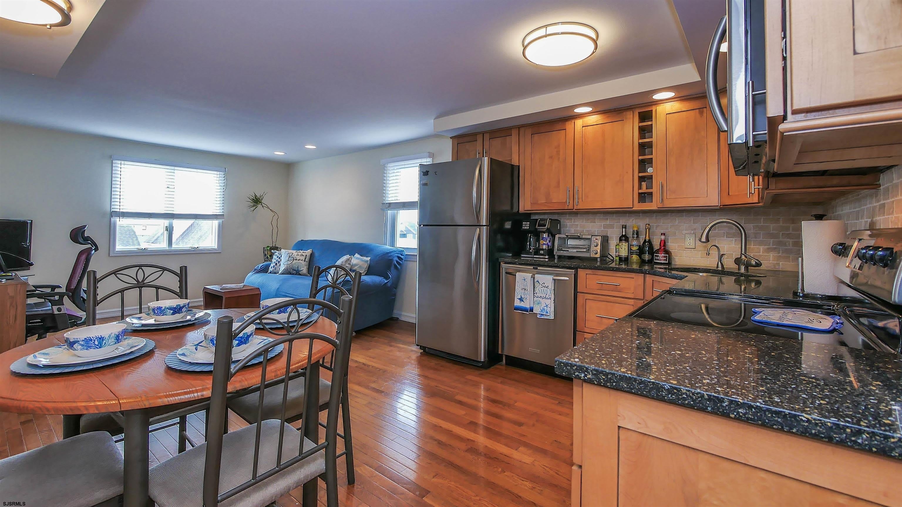 9801 Ventnor Ave – photo 4