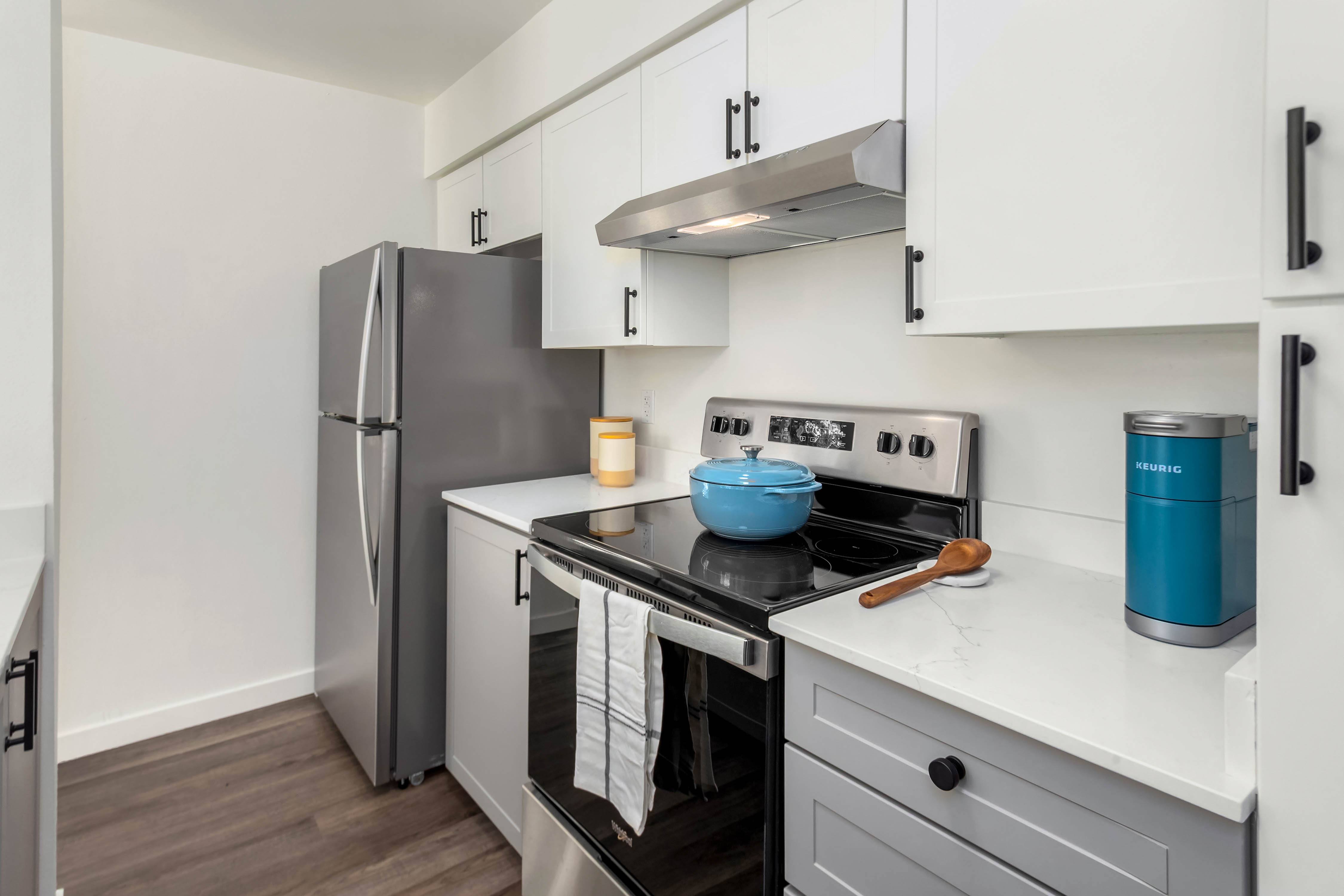 Brant Apartments – photo 2