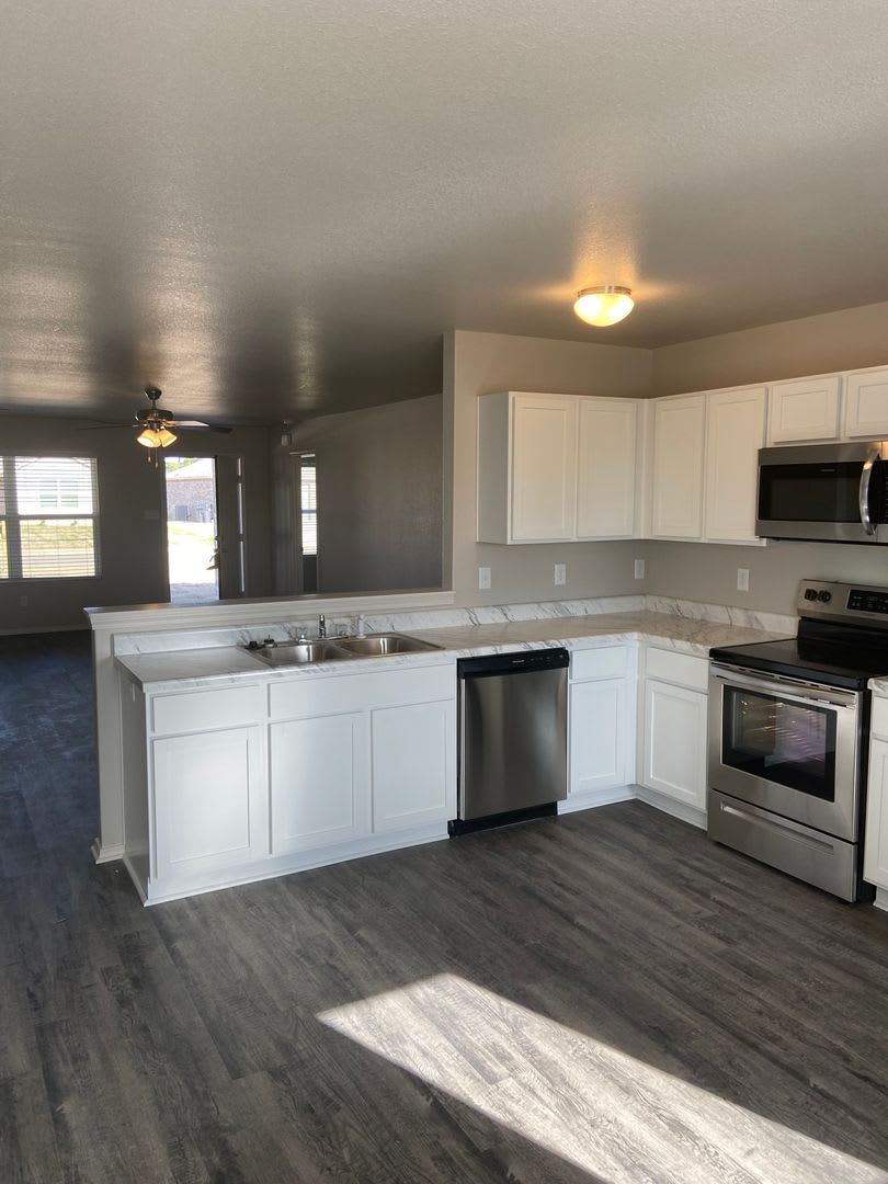 COMING SOON — PRE-LEASE TODAY! – photo 5