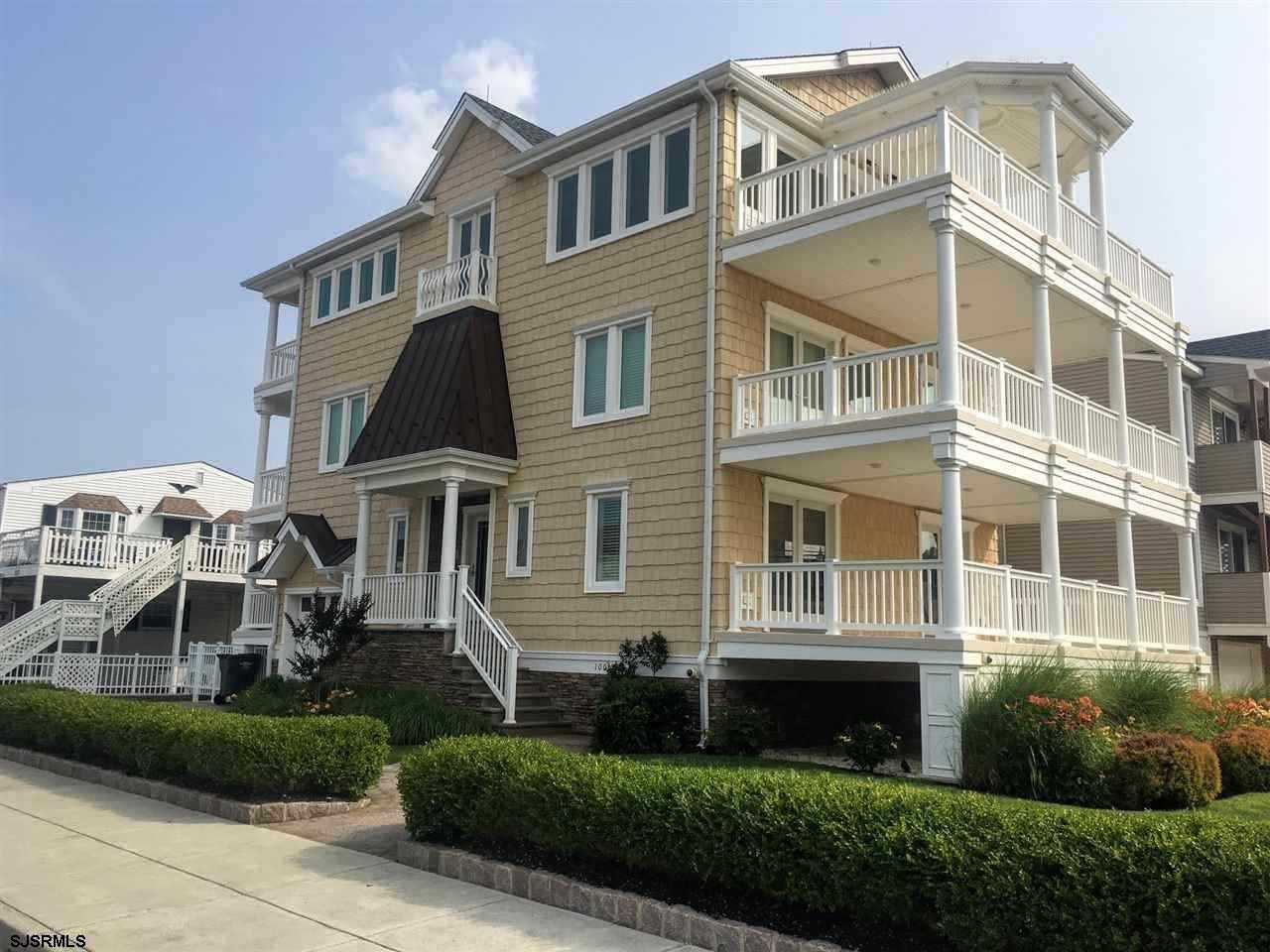 1001 E Beach Ave – photo 1
