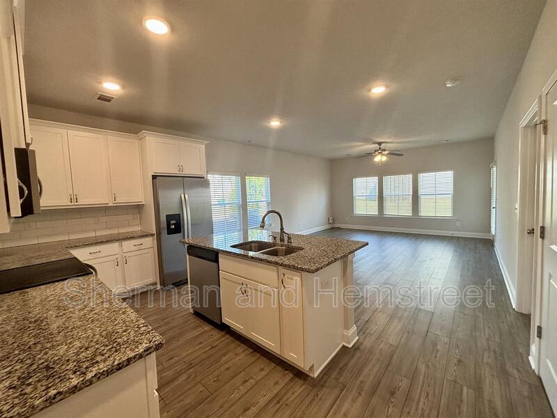 1101 Clareton Drive – photo 4