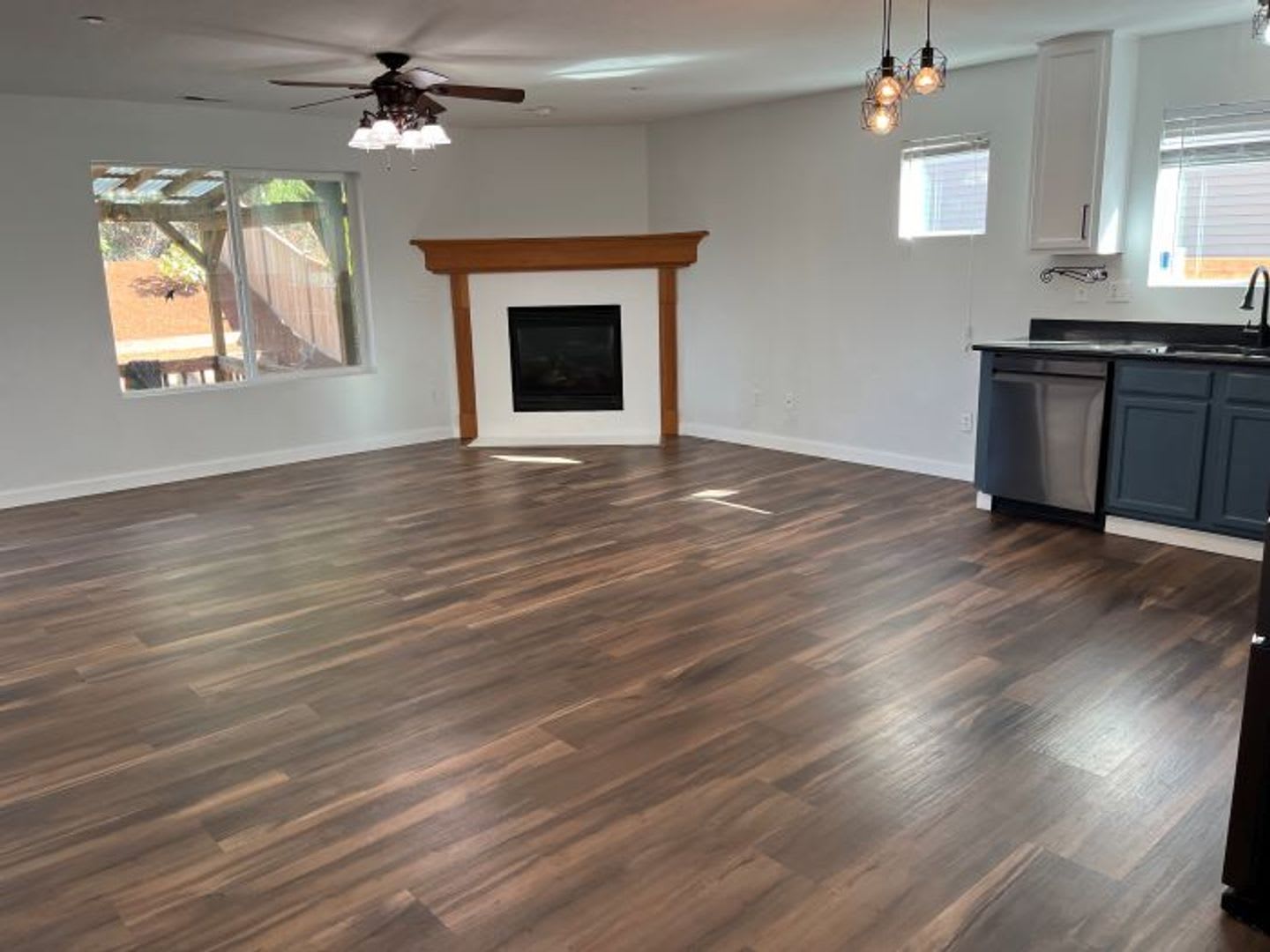 Spacious 3-Bedroom Home for Rent in Desirable DuPont – photo 3