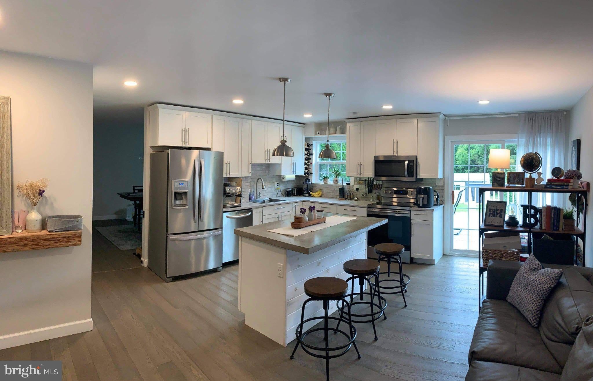 329 CLEMENS Road – photo 2