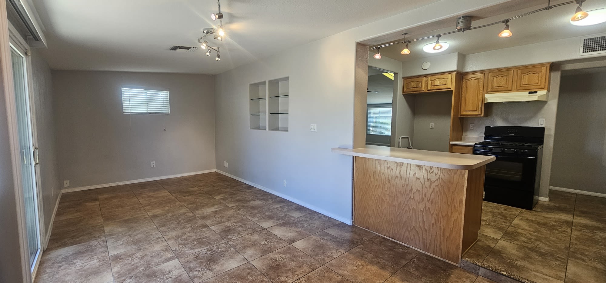 7720 E Catalina Dr – photo 4