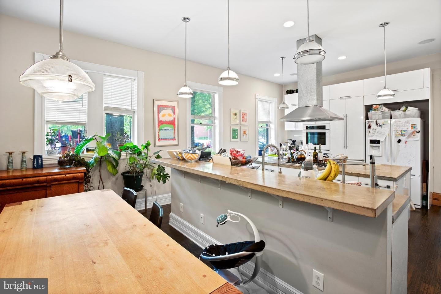 261 ROBERT ST #1 – photo 2