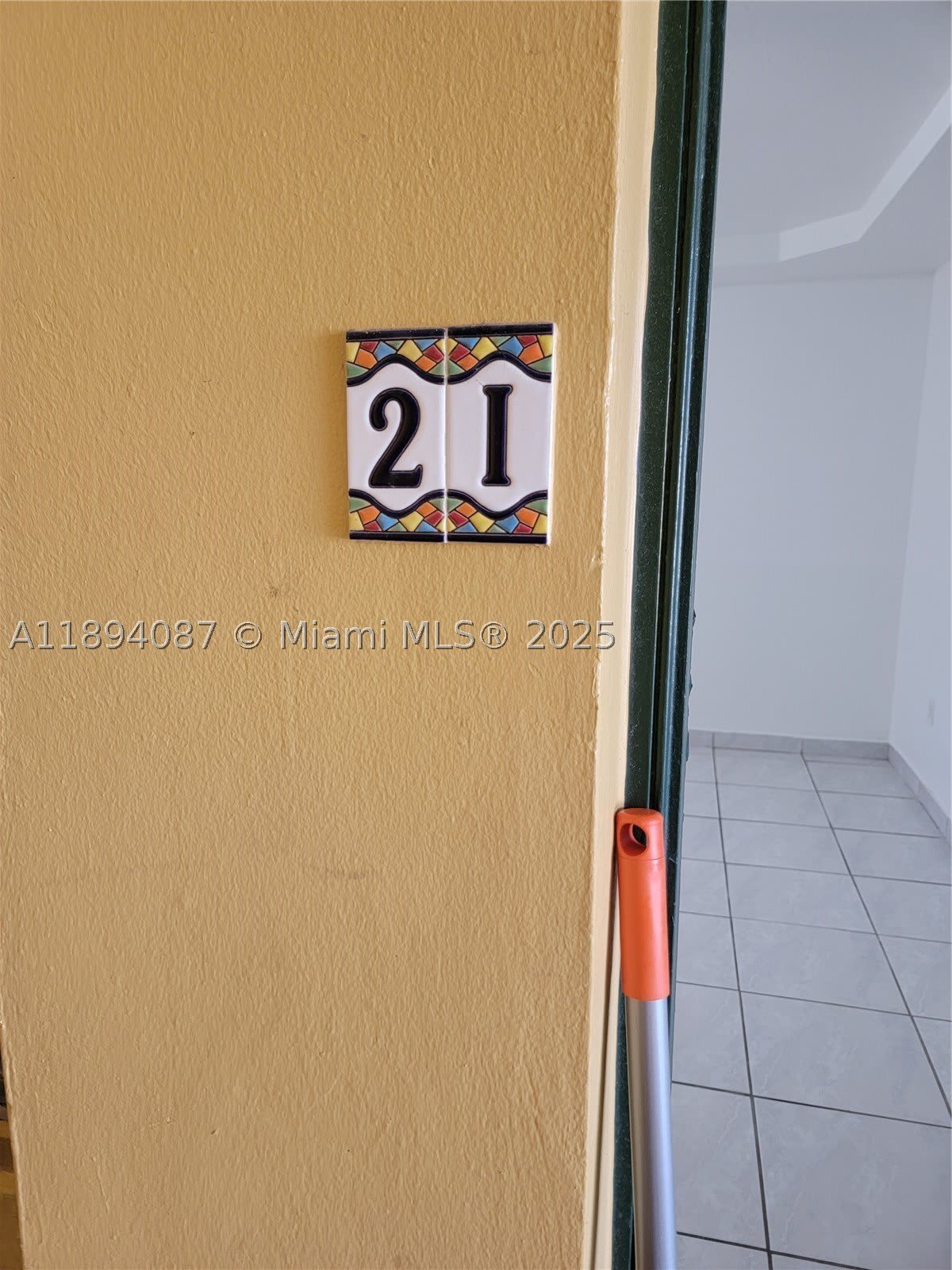 1975 NE 135th St – photo 3